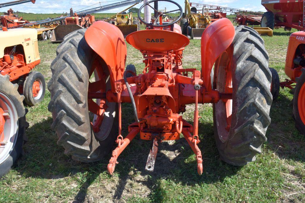 1952 Case DC, W/F, Fenders, 3pt, PTO, 13.6x38 Tires, SN:605547, Runs Good, Older Restoration