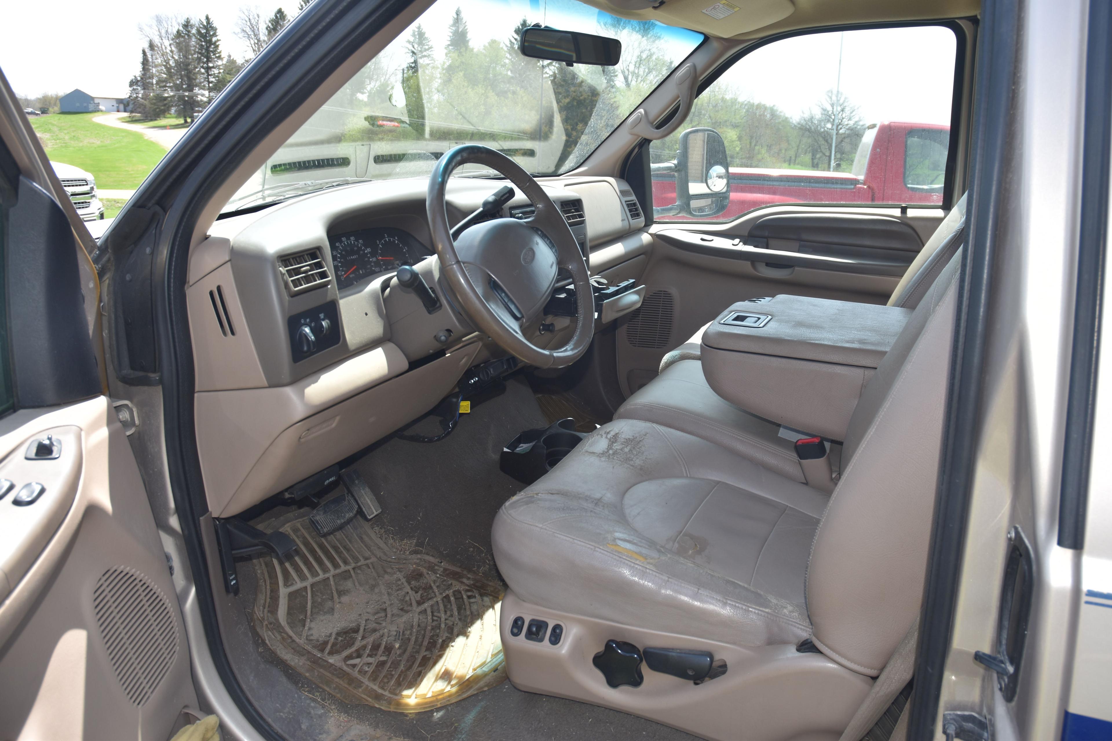 1999 Ford F350 Super Duty Lariat Ext. Cab, V-I0, Auto, Dually, Long Box, Leather, 2WD, 114,407 Actua