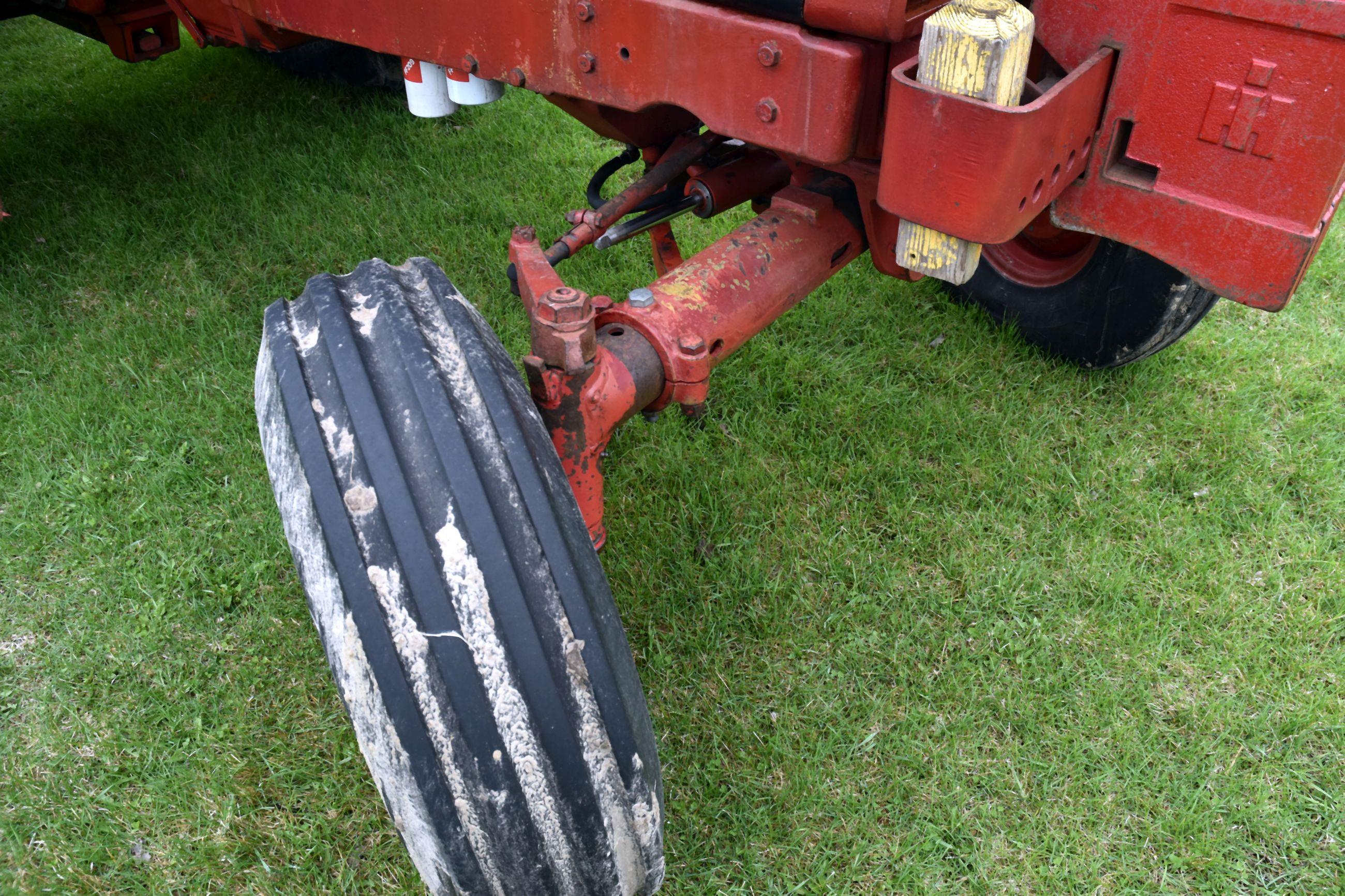 1974 IHC 1468, V8 Diesel, 18.4x38, Cab, 3pt, Dual PTO, Good TA, 5493 Hours, AC Compressor Locked Up,