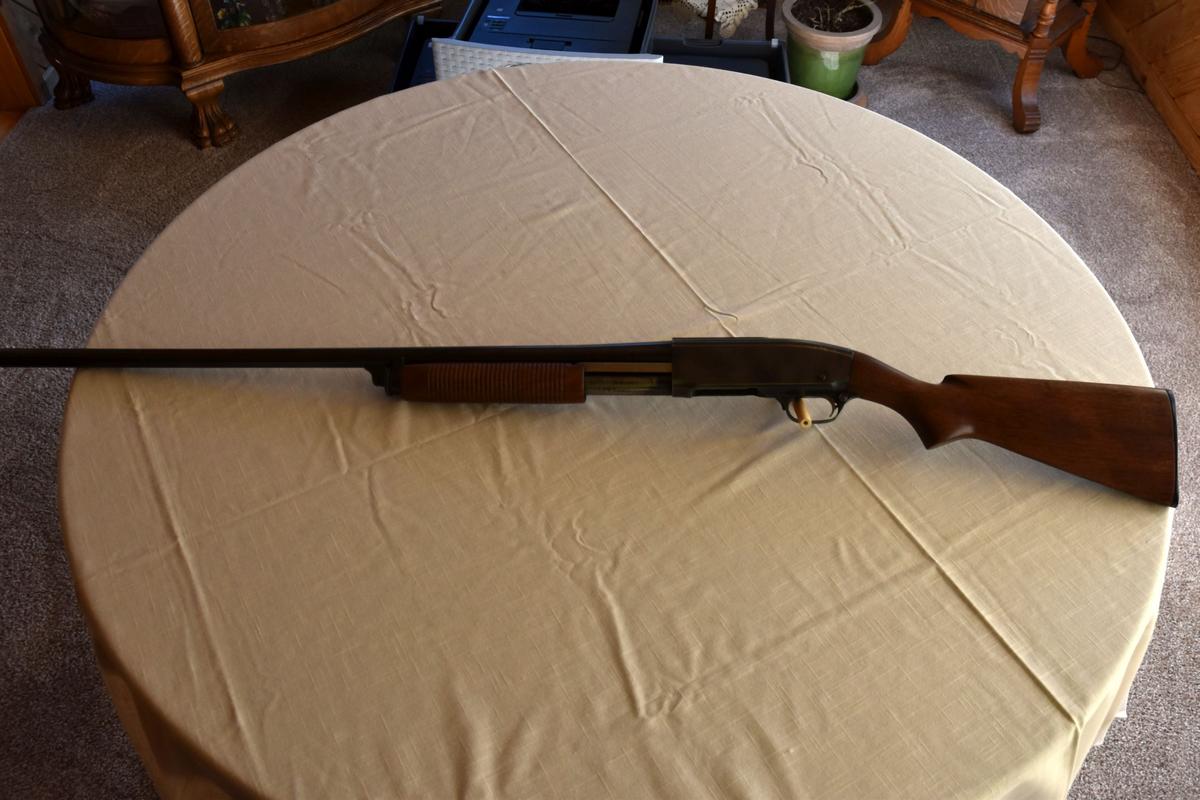 Remington Model 31, 12 Gauge, 2 3/4'' Chamber, Pump Action, SN:77562