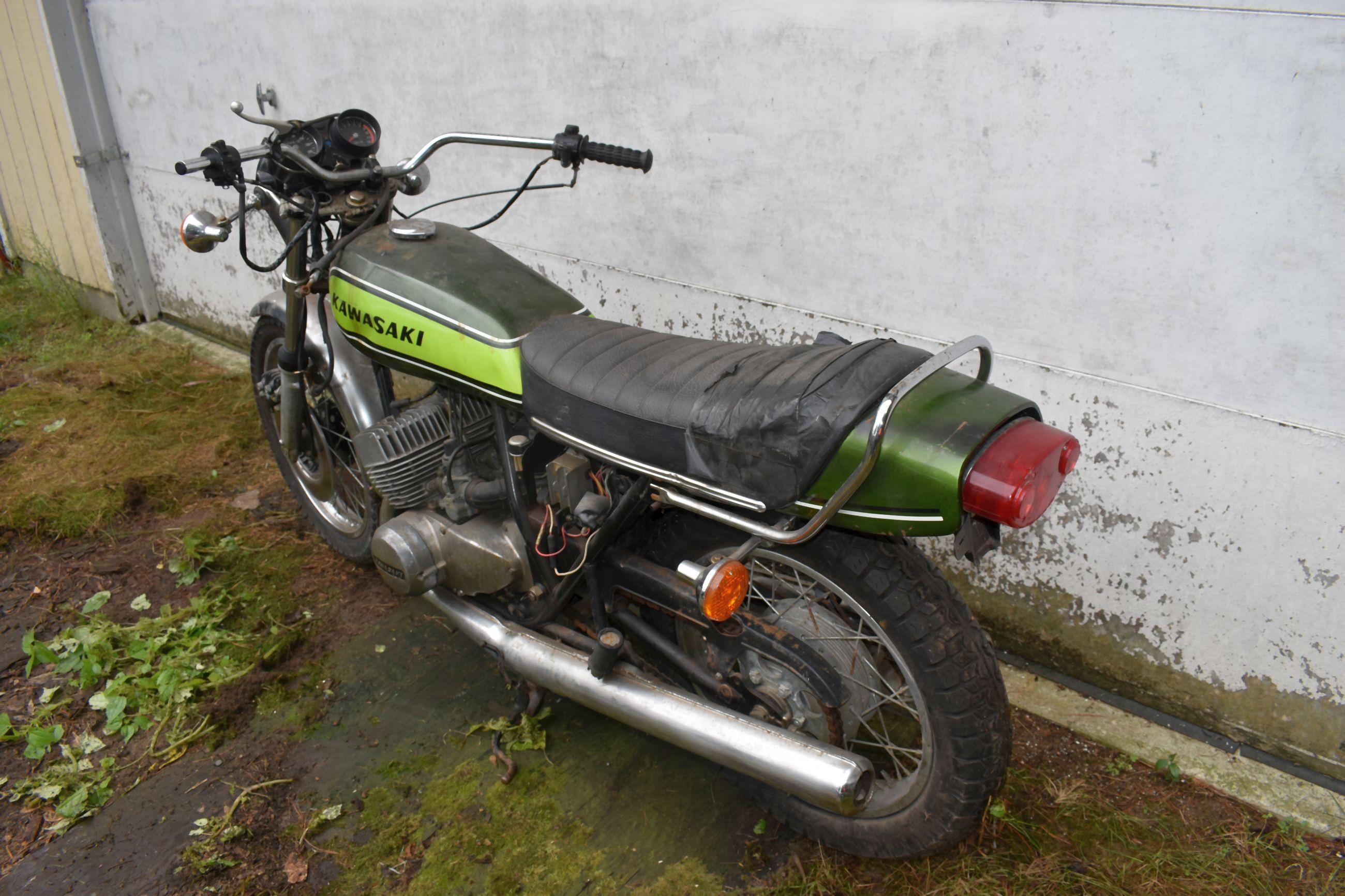 Kawasaki 500 Motorcycle, Non Running, Missing Parts, No Title