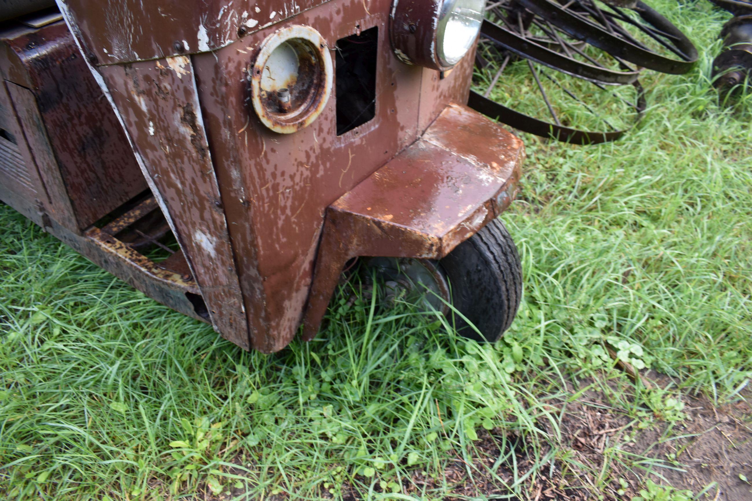 Cushman Truckster, 3 Wheels, Missing Some Parts, Non Running, Rusty, No Title