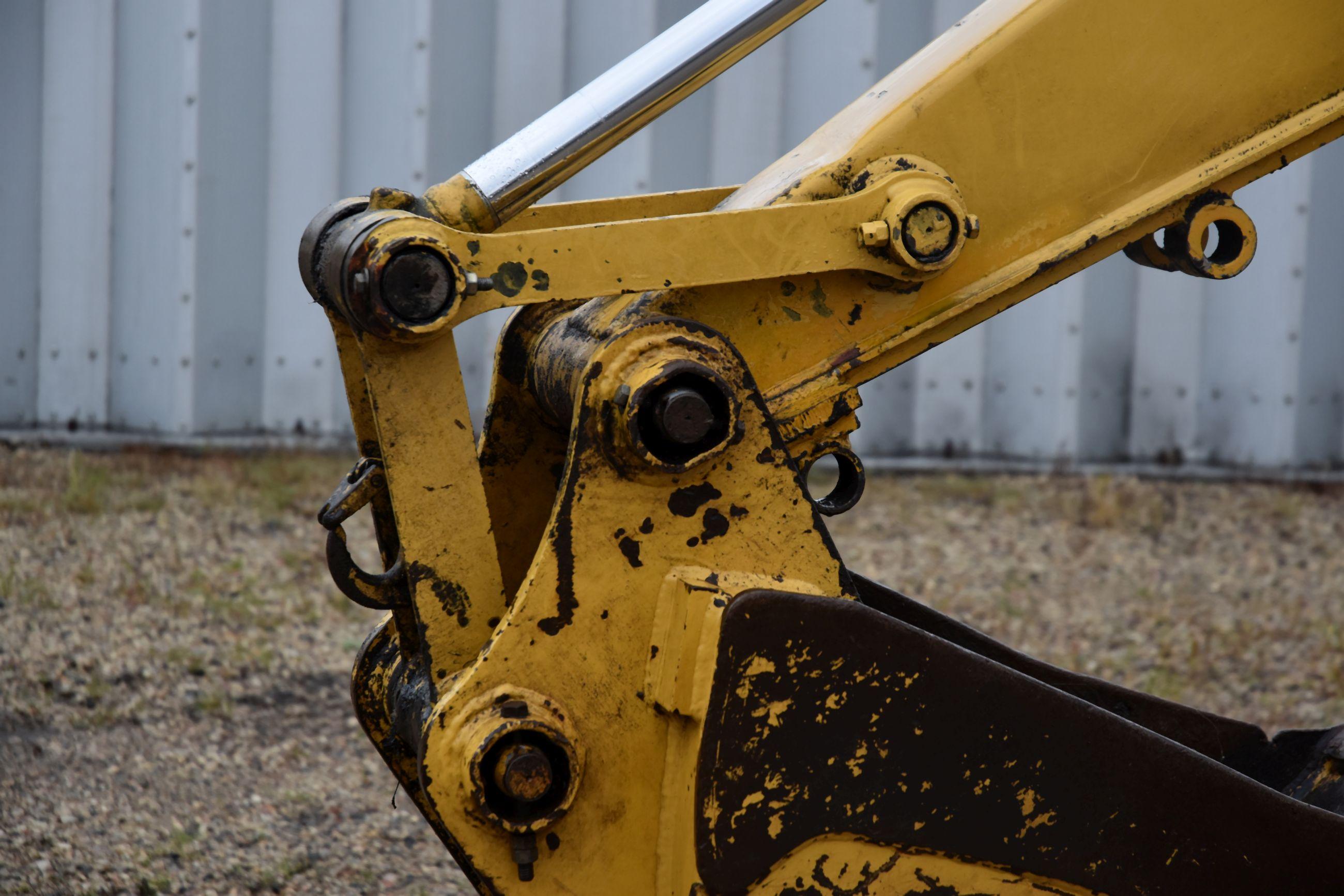 Cat 307SSR Mini Excavator, 7299 Hours Showing, 18” Rubber Tracks,Tracks Ripped, 90” Push Blade, 22''