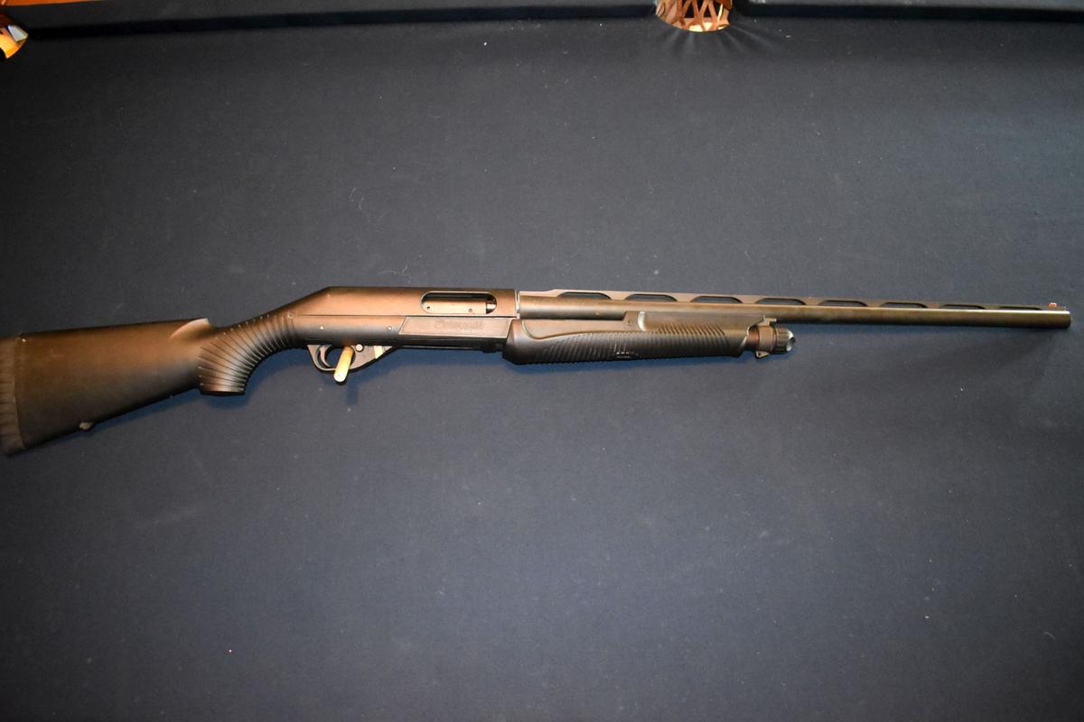 Benelli Nova, 12 Gauge, 3 1/2'' Chamber, Pump Action, Synthetic Stock, Vented Ribbed Barrel, SN: Z11