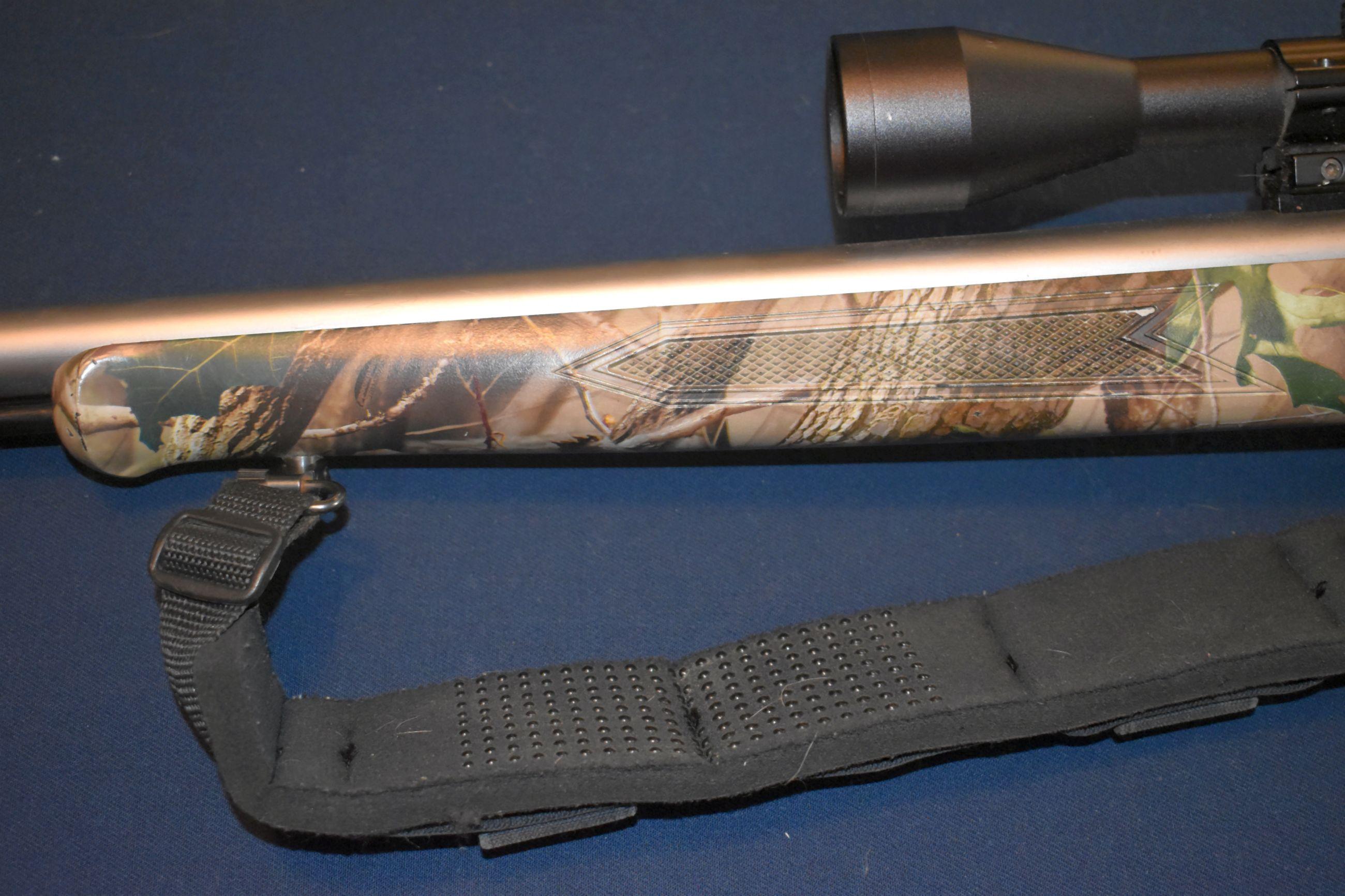 Knight .52 Cal., D.I.S.C. Extreme Blackpowder Only, Bolt Action Muzzleloader, Rod, Stainless Barrel,