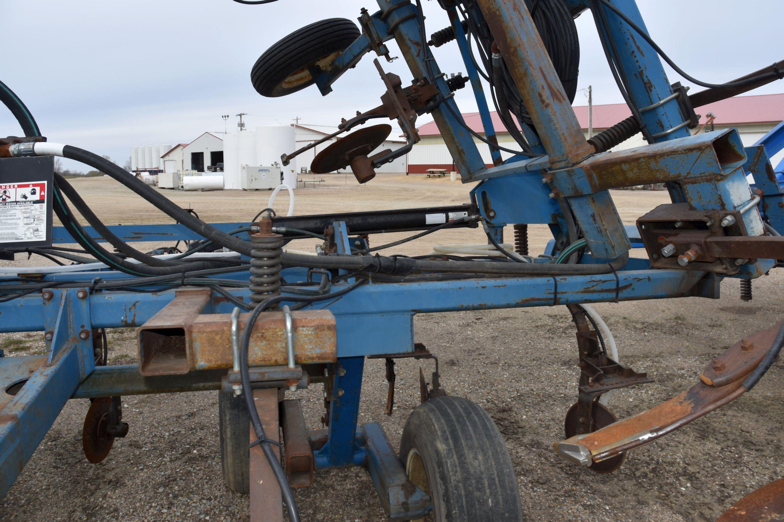 Ag Systems 8000 Anhydrous Tool Bar, 52', 21 Knife, Raven NH3 Cooler With Raven 440 Monitor, Covering