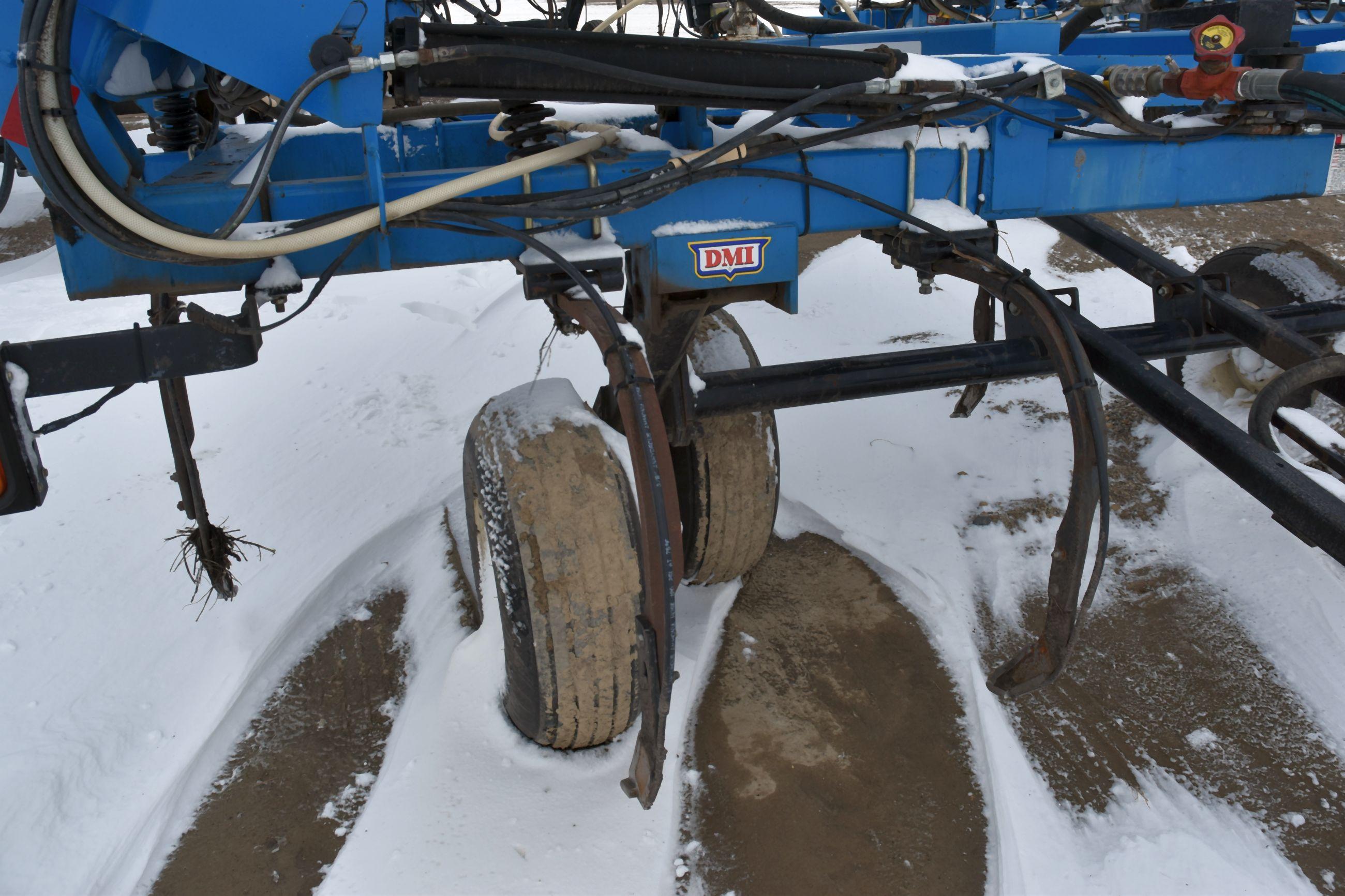 DMI Nutri-Placr 5250 Anhydrous Tool Bar, 47', 19 Shank, Contrinental NH3 Cooler With Raven Monitor,