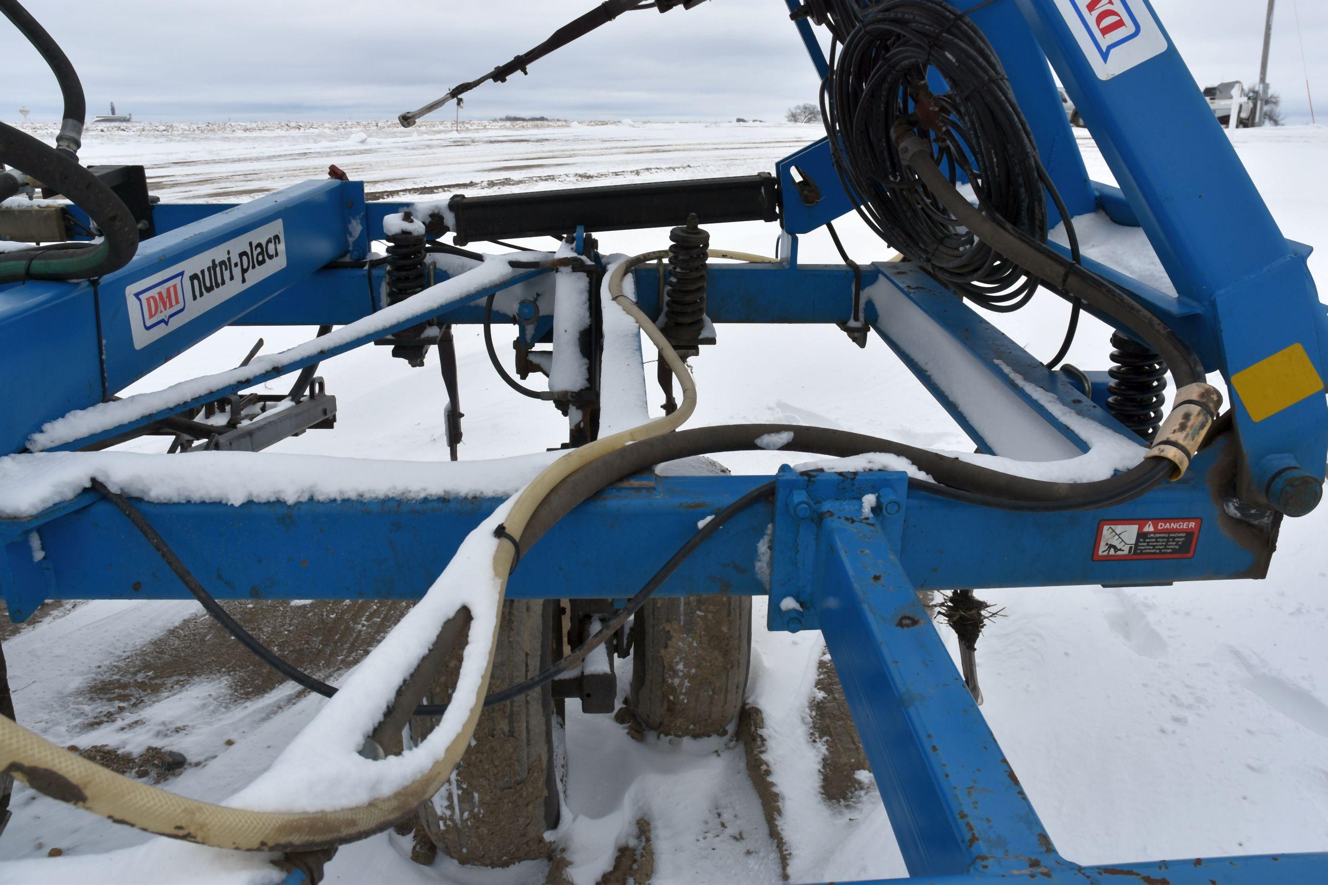 DMI Nutri-Placr 5250 Anhydrous Tool Bar, 47', 19 Shank, Contrinental NH3 Cooler With Raven Monitor,