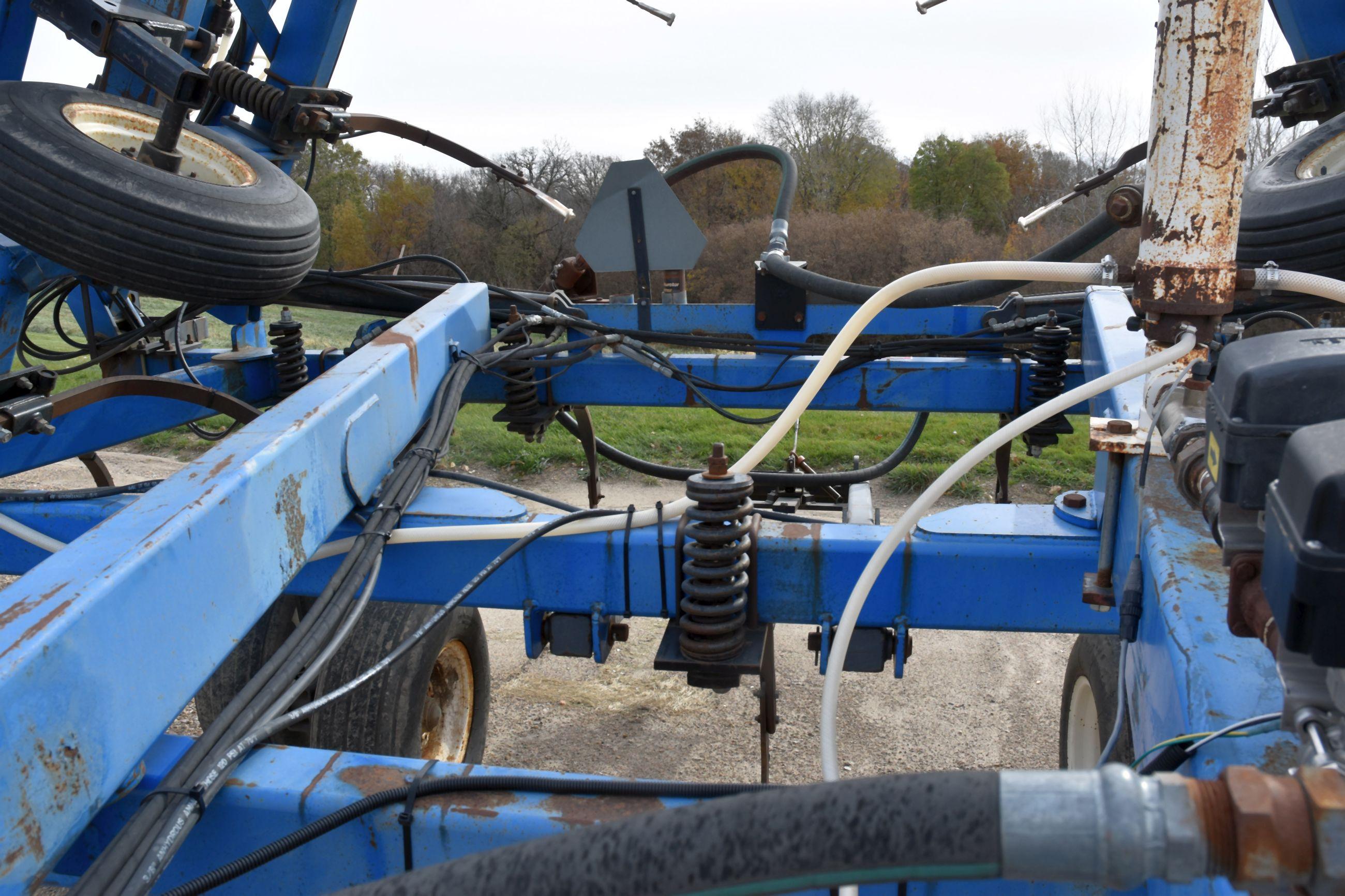 DMI Nutri-Placr 5300 Anhydrous Tool Bar, 52', 21 Knife, NH3 Cooler With Raven 440 Monitor, Walking T