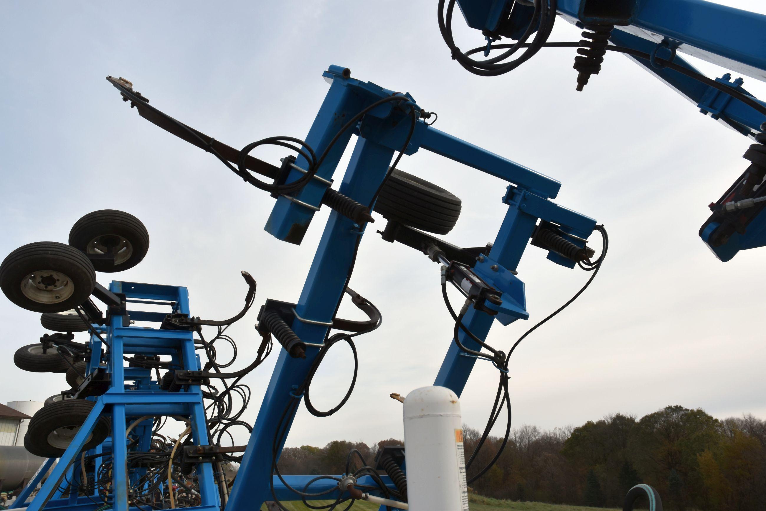 Blu-Jet Anhydrous Tool Bar, 37', 15 Knife, NH3 Cooler With Raven 440 Monitor, Single Wheels, Has Bee