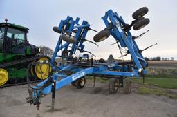 DMI Nutri-Placr 5300 Anhydrous Tool Bar, 47', 19 Knife, Raven NH3 Cooler With Raven Harness No Monit