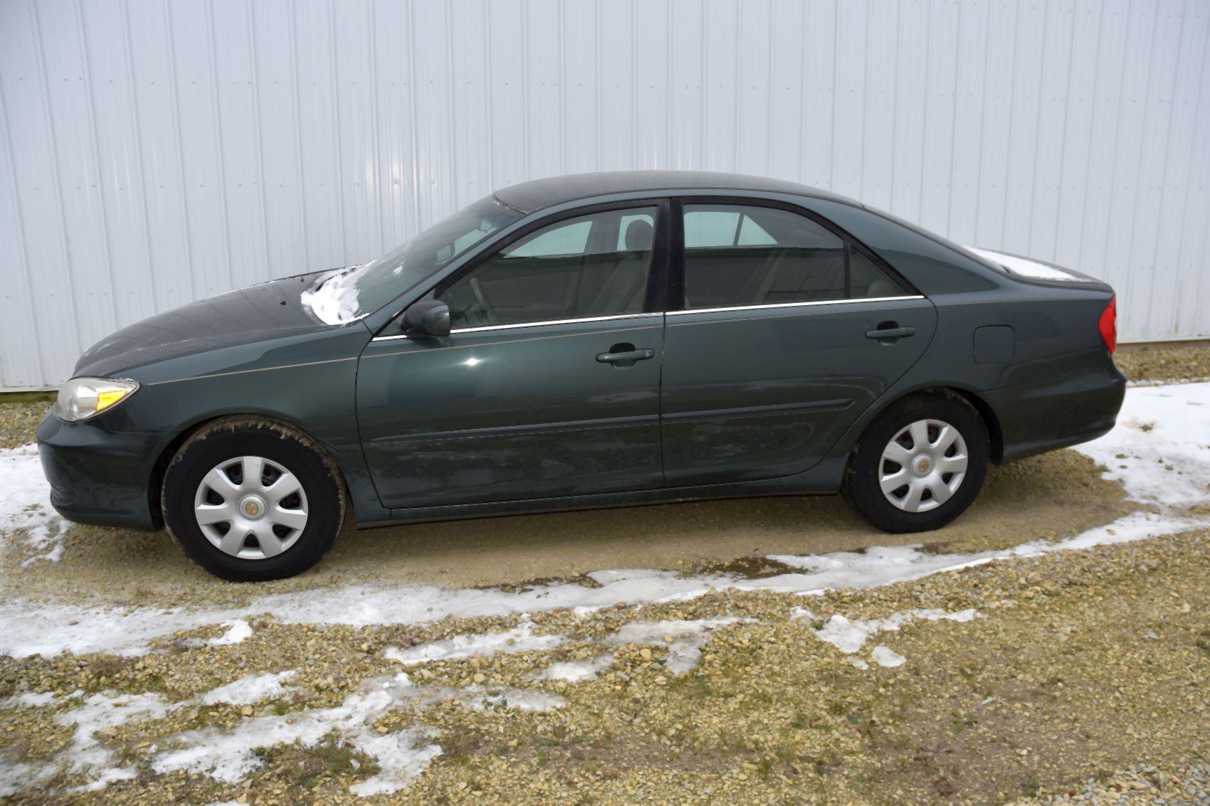 2002 Toyota Camry LE Car, Auto, 141,644 Miles, Cloth, CD, AM/FM, Runs Good, Just Detailed, Has Bee