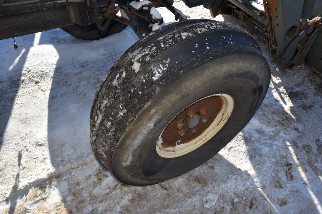 1992 White 6105 2WD Tractor With Agco 670 Loader Non-J