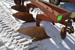 International 710 Plow, 3 Bottom, 2pt. In-Furrow