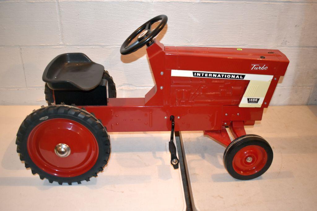 Ertl International 1466 Turbo Pedal Tractor