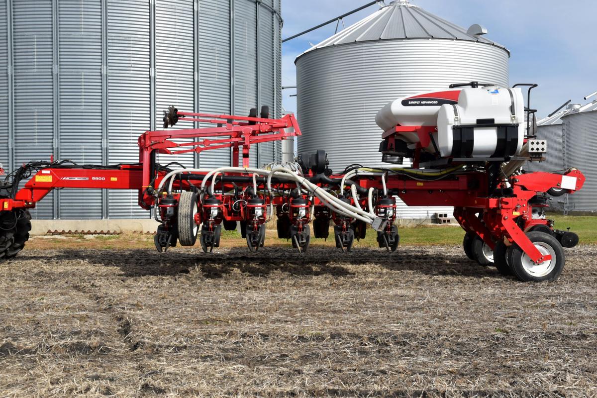 2013 AGCO Massey Ferguson Planter 8800 (8816) Center Fill 16R30”, Liquid Fert, Fert Incorp Disc, (2)