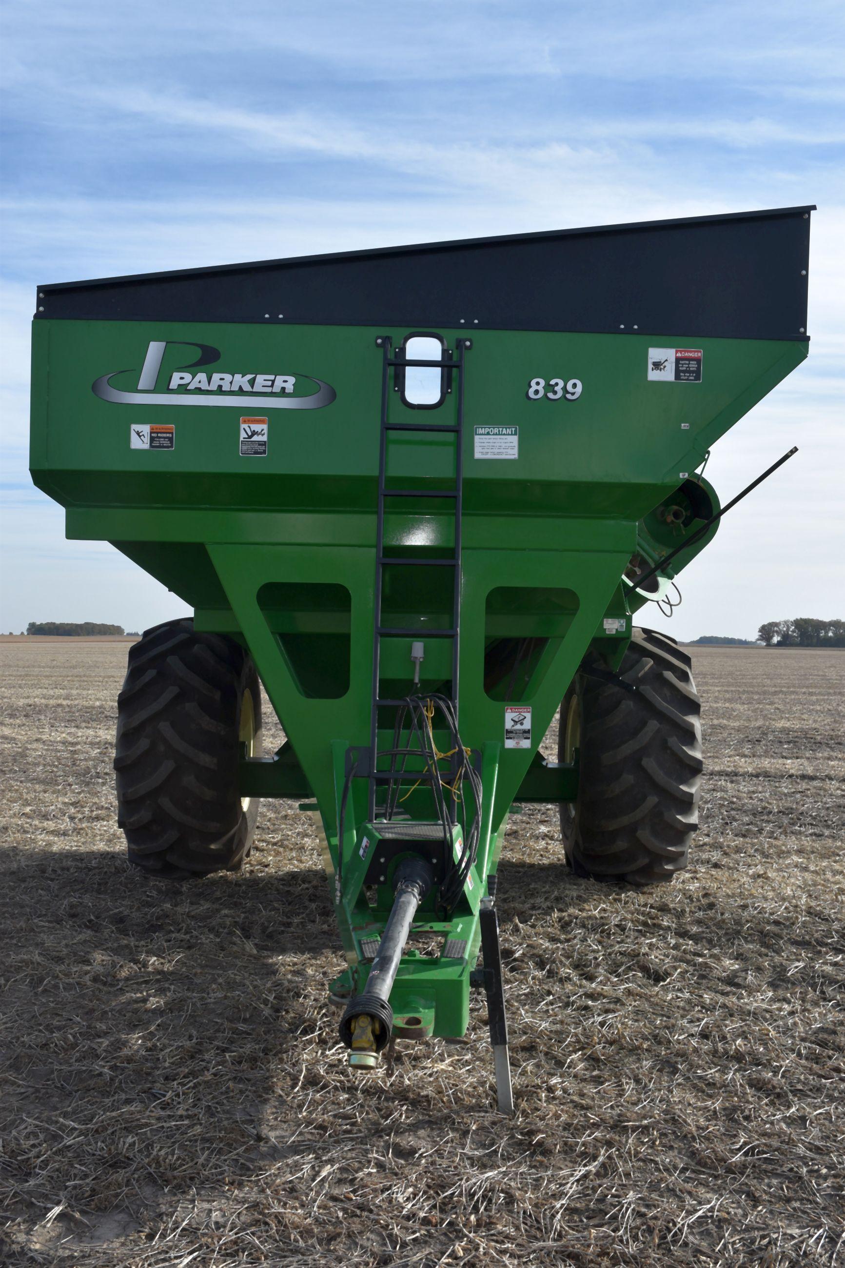 Parker 839 Grain Cart, Large 1000PTO, 30.5-32 Tires, Hyd. Spout, (Hyd Spout Is Not Hooked Up, Bracke