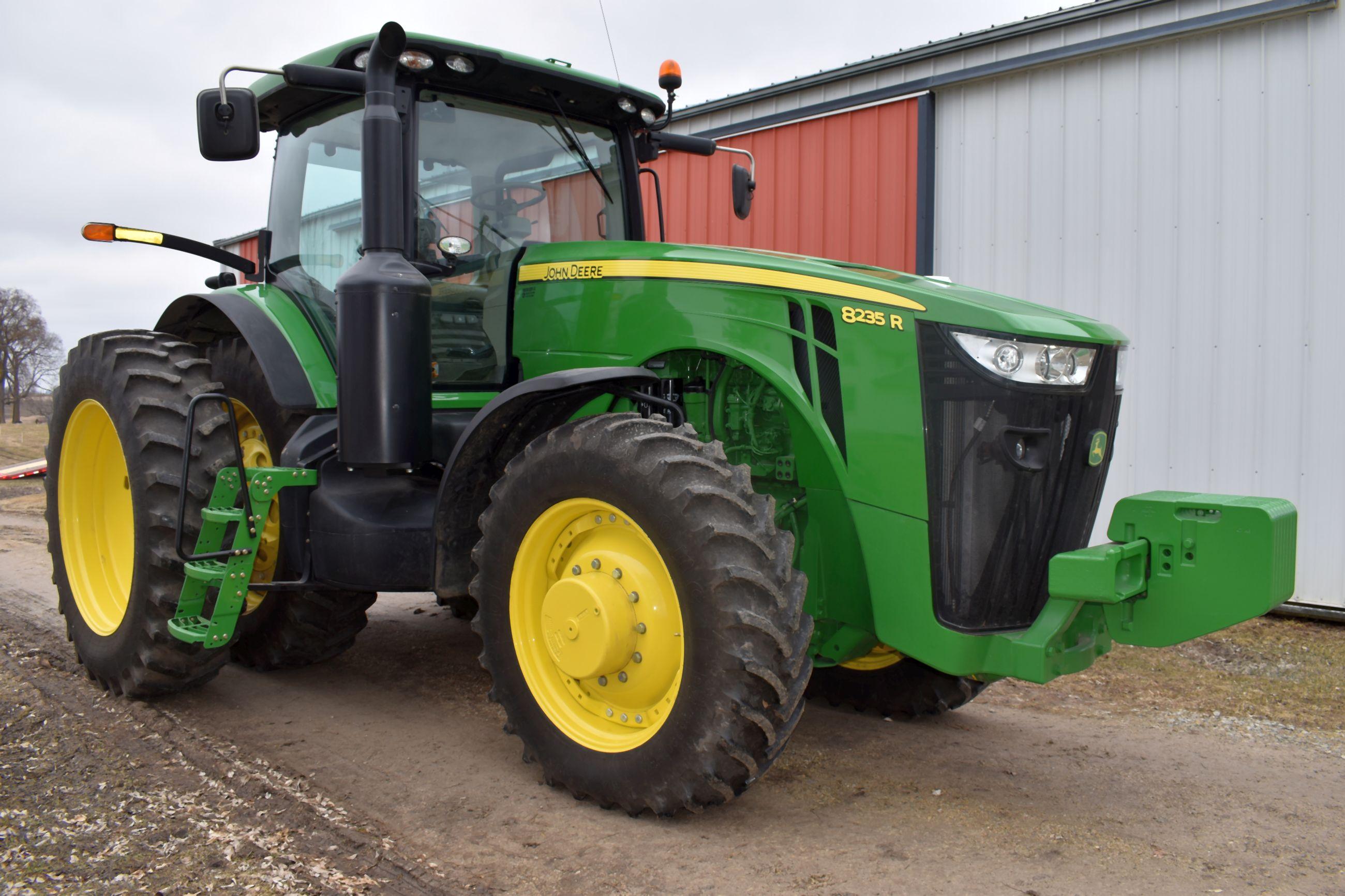 2013 John Deere 8235R MFWD, 715 Actual Hours, 18.4 –46 Duals, IVT, ILS, Inside Wheel Weights, 4 Hydr