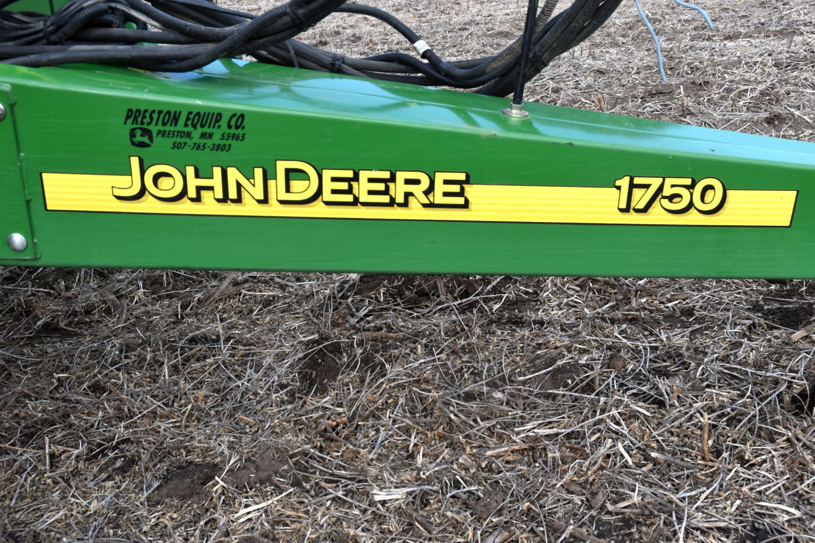 John Deere 1750 Max Emerge XP Planter 6Row30”, Liquid Fertilizer, (3) 70 Gallon Poly Fertilizer Tank