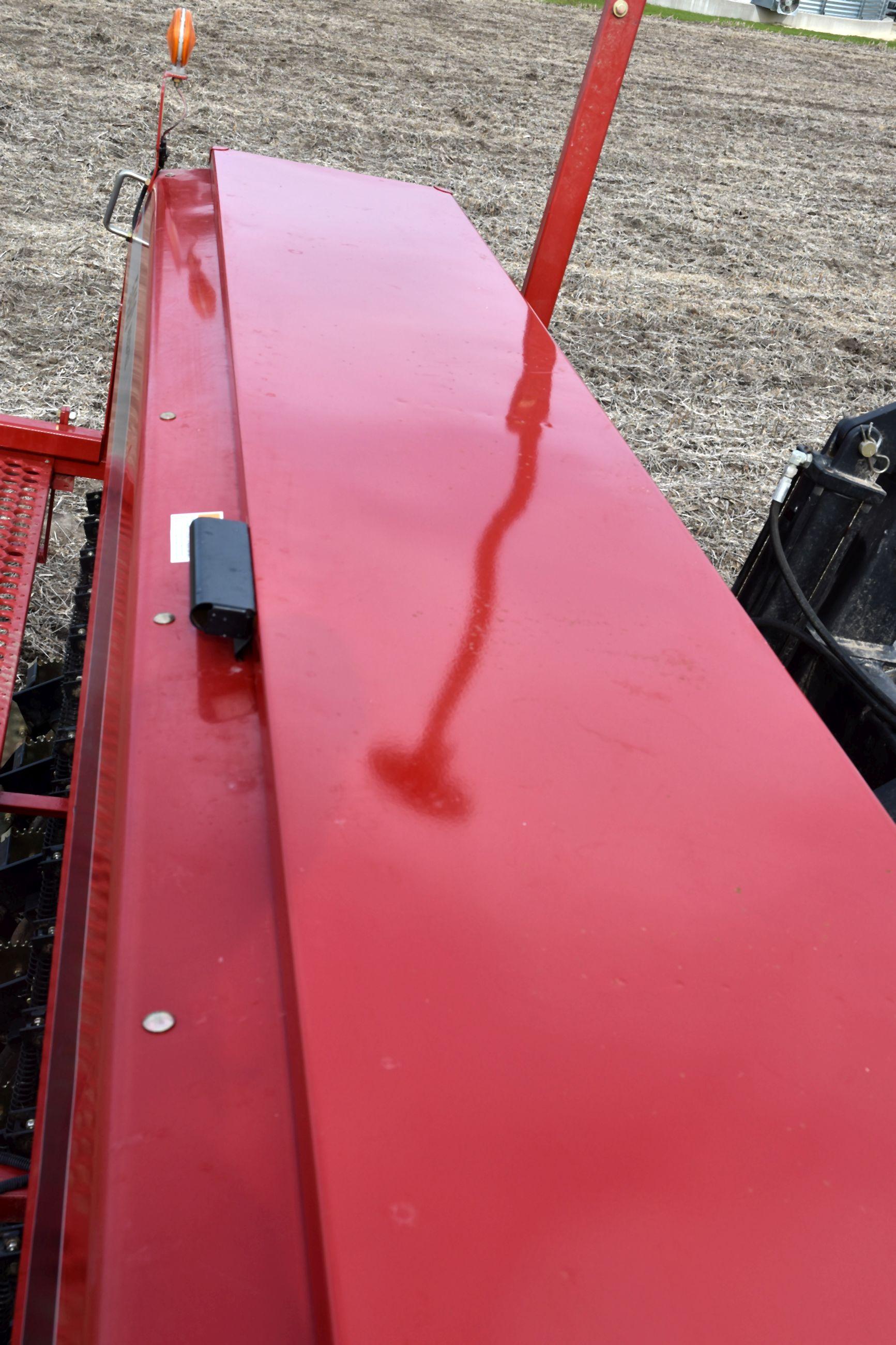 Case IH 5400 Mulch Till Drill 15’, 7.5” Spacings, Hyd Markers, Press Wheels, Double Disc, Case IH Ac