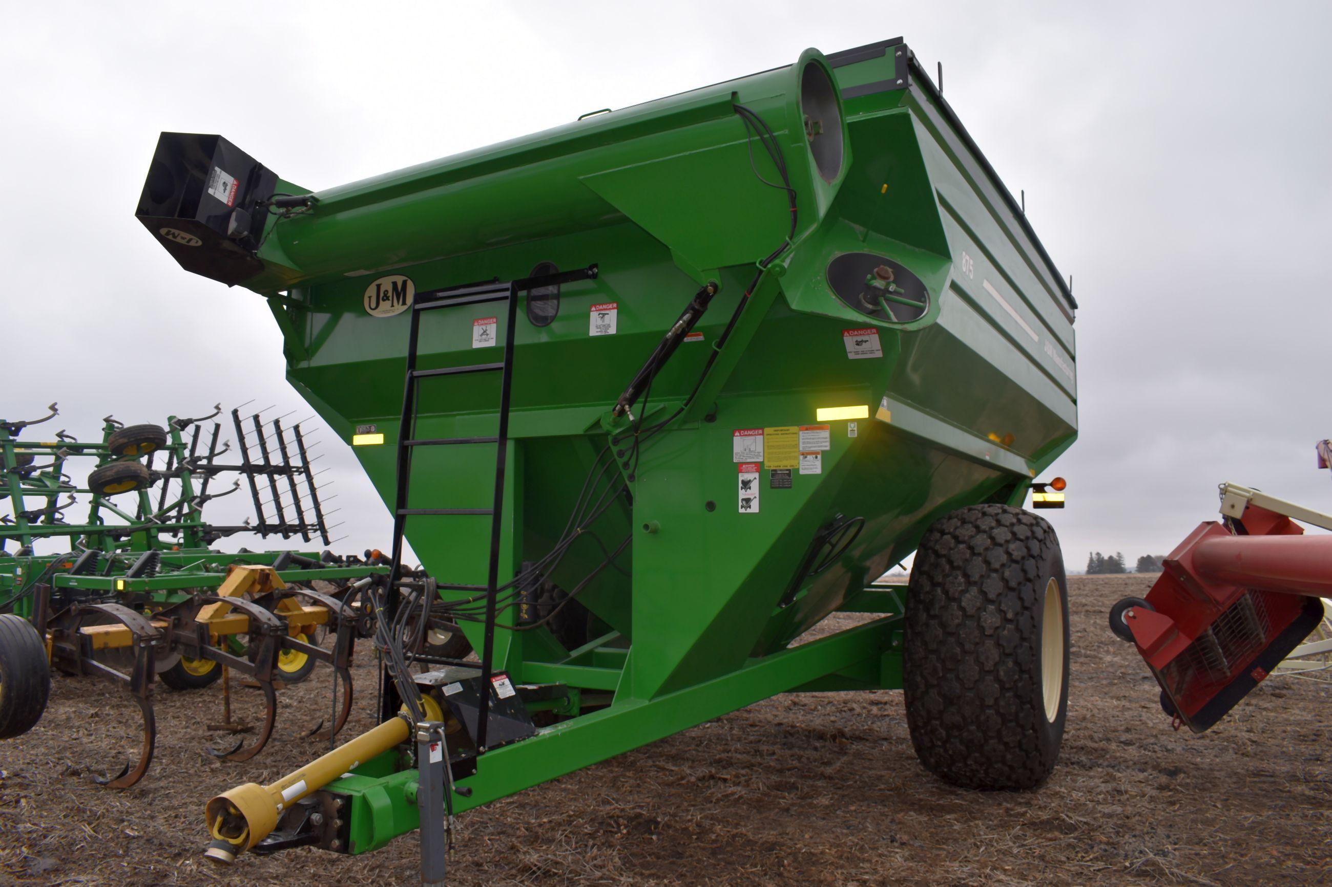 J & M 875 Grain Cart, Roll Tarp, 18" Unload Auger, Hyd. Spout, 30.5-32 Diamond Tread Tires, Large 10