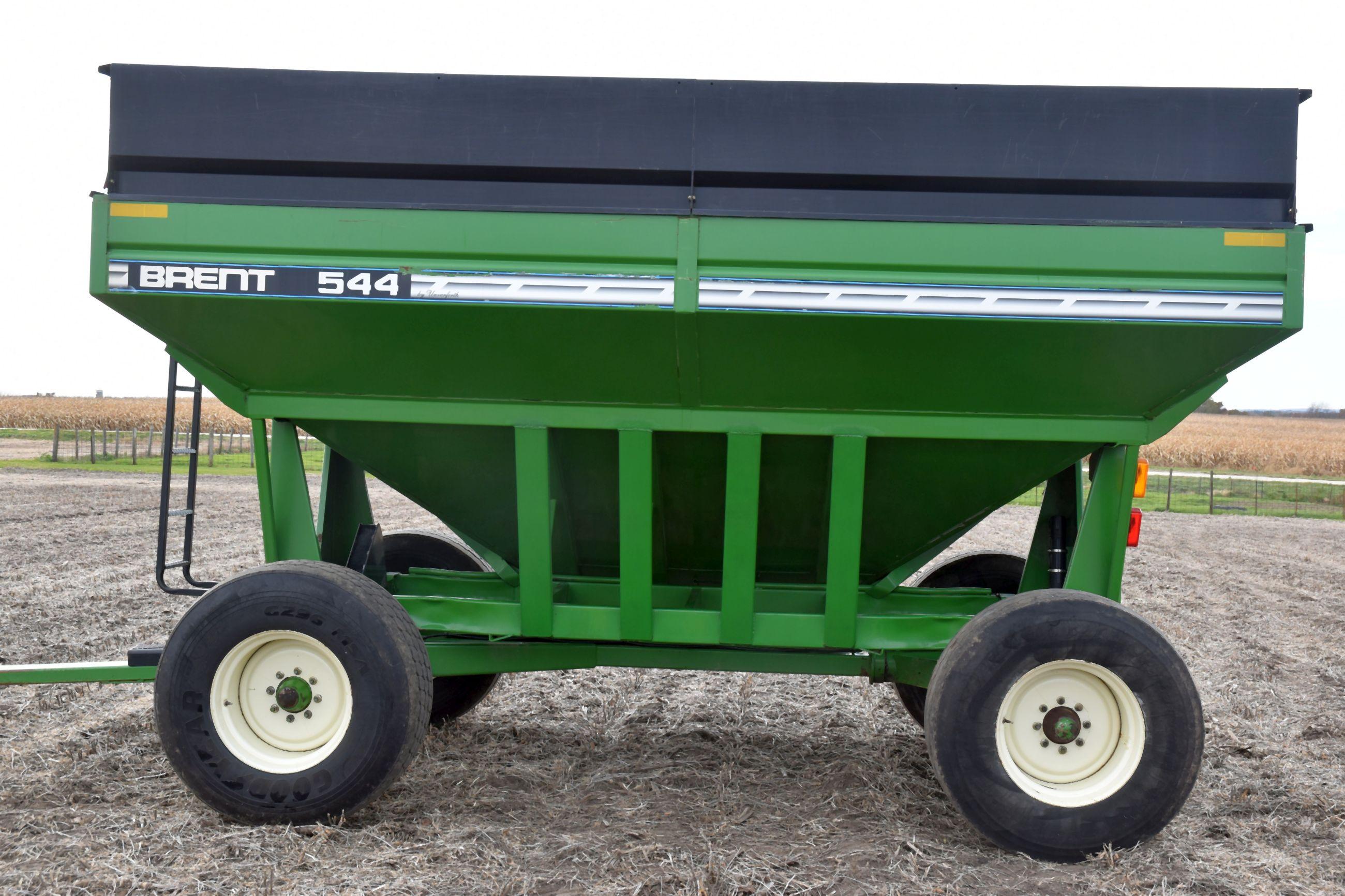 Brent 544 Gravity Box, Rear Brakes, 22.5 Tires, Light Kit, Sight Glass, Right Hand Discharge, Green