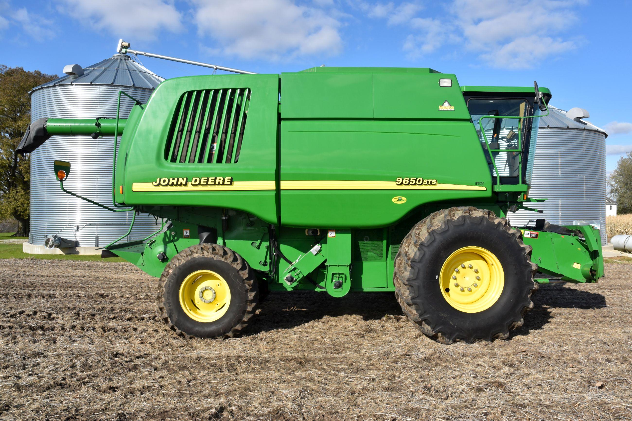 2001 John Deere 9650 STS With Rahco Accu-Level Hillside, 3,738 Engine Hours, 2,335 Separator  Hours,