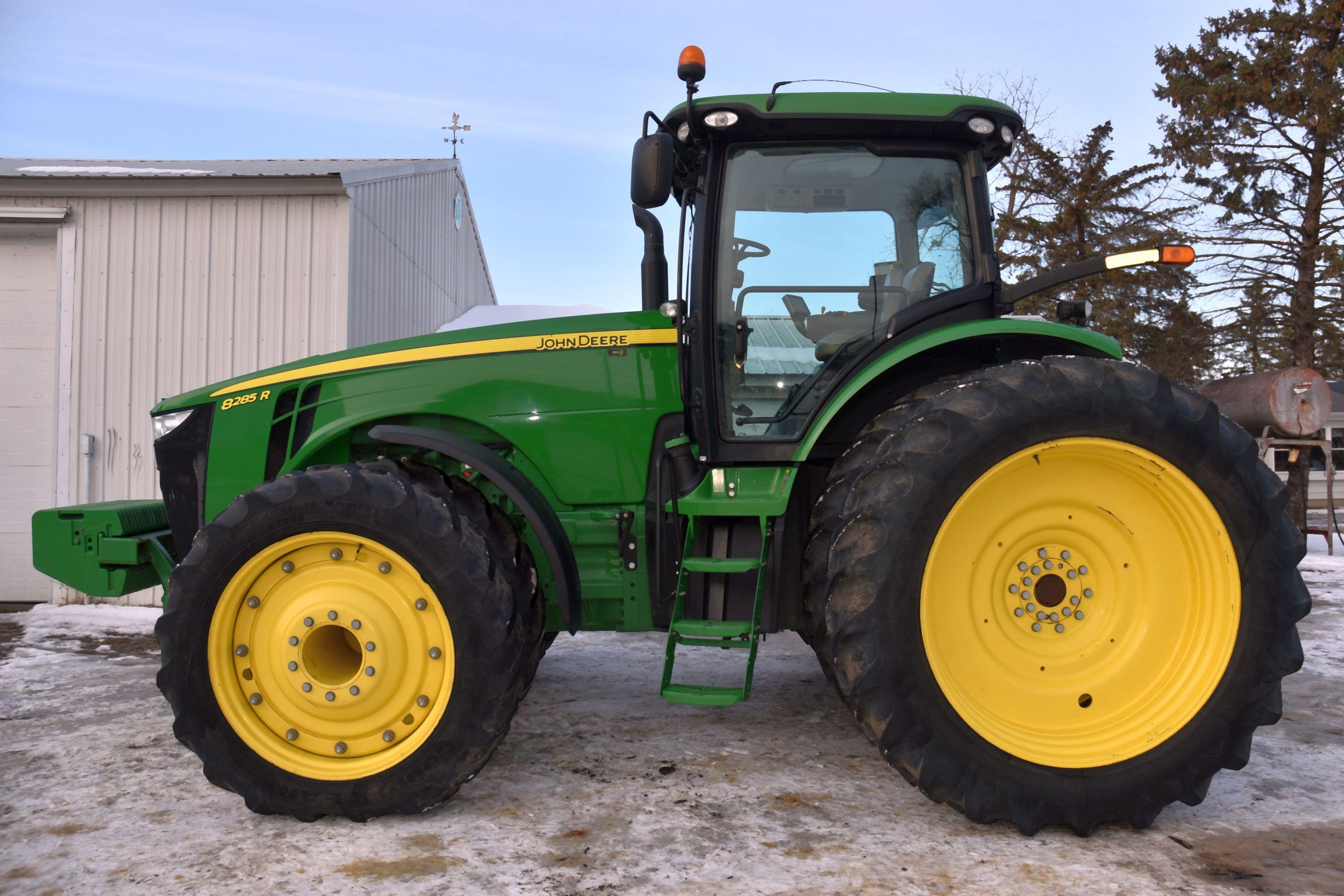 2011 John Deere 8285R MFWD, 1,808 Actual One Owner Hours, 480/80R/50 Rear Duals, 380/80R38 Front Dua