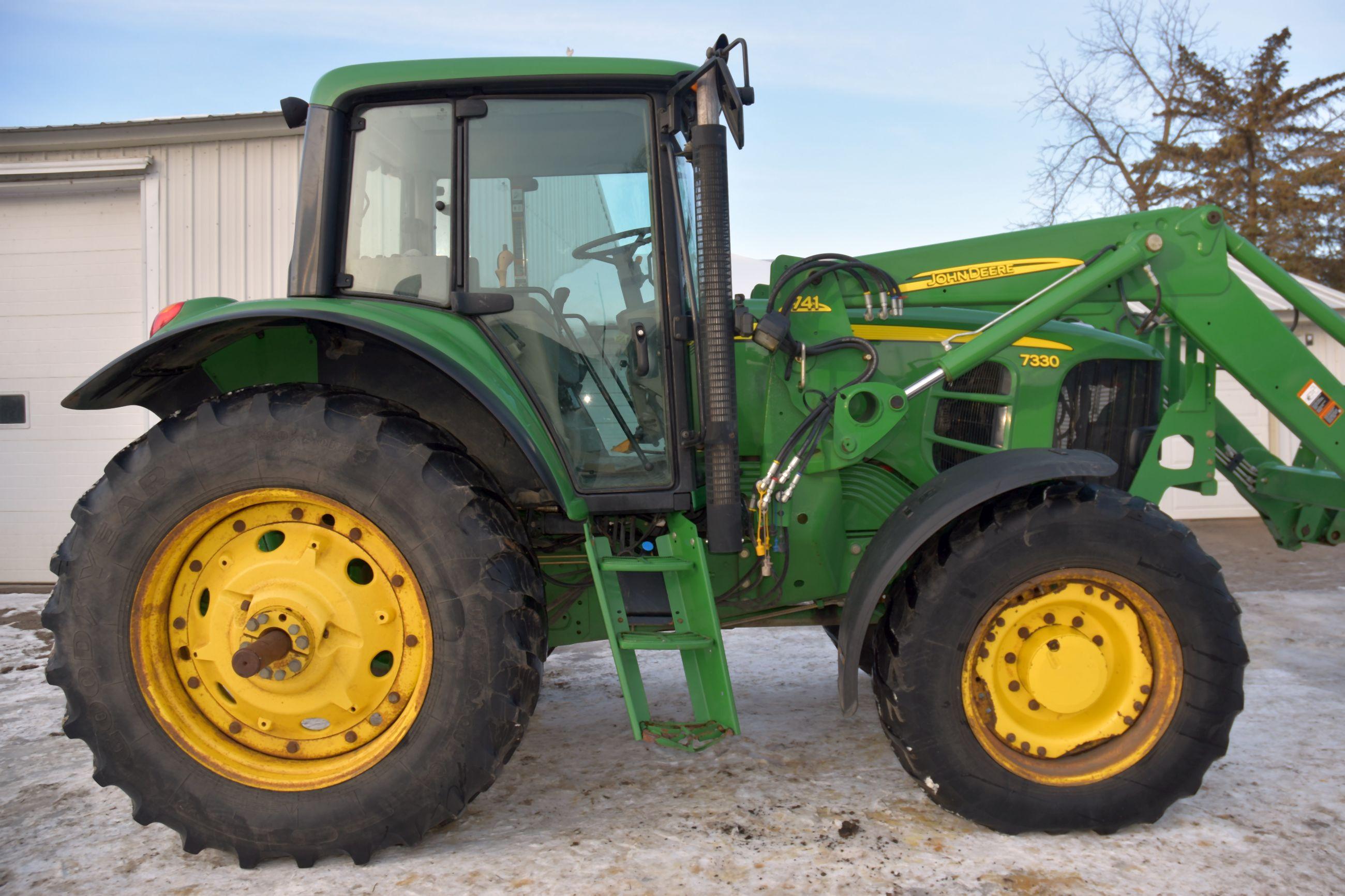 2010 John Deere 7330 MFWD, 3,298 Hours, 20 Speed PowerQuad Plus, 480/80/R38 50%, 3hyd, PTO, Left Han