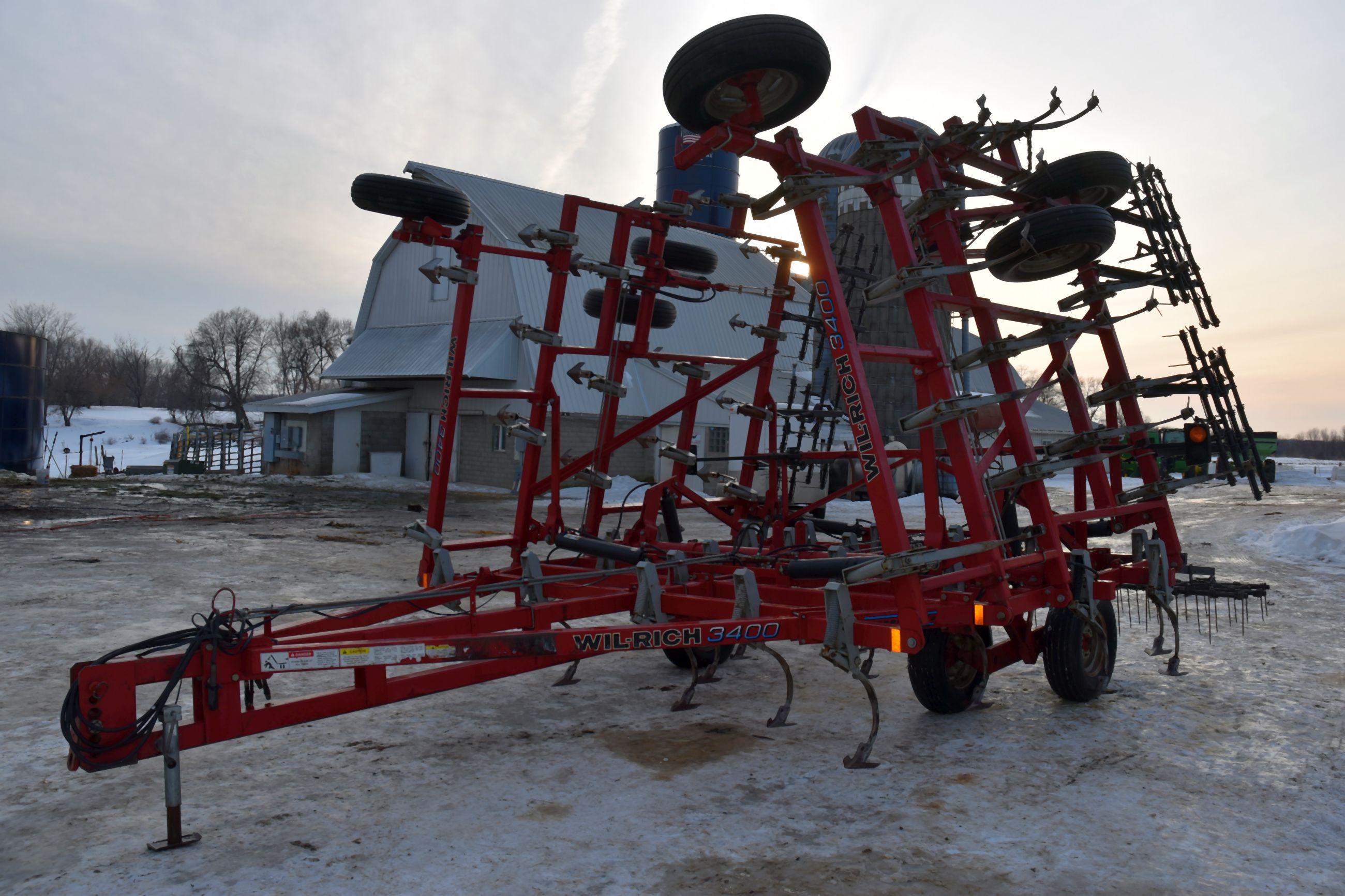 Wil-Rich 3400 Field Cultivator, 32.5’, 14’ Main Frame, 4 Bar Harrow, Light Kit, Gauge Wheels, Walkin