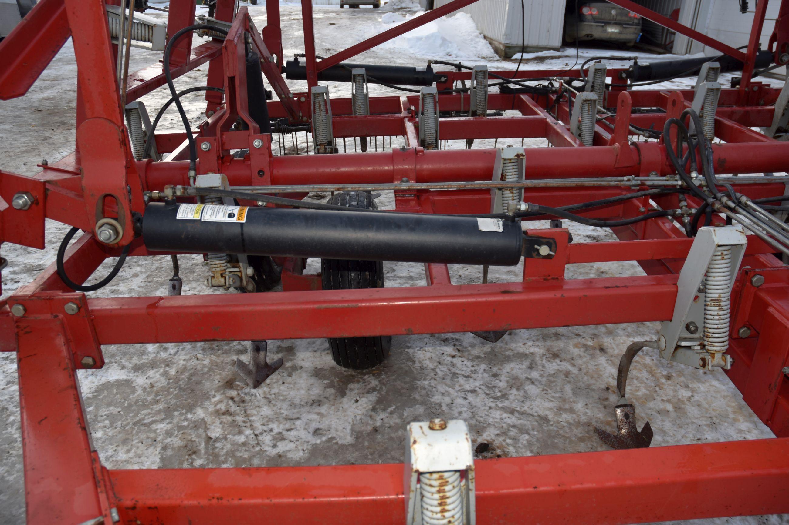 Wil-Rich 3400 Field Cultivator, 32.5’, 14’ Main Frame, 4 Bar Harrow, Light Kit, Gauge Wheels, Walkin