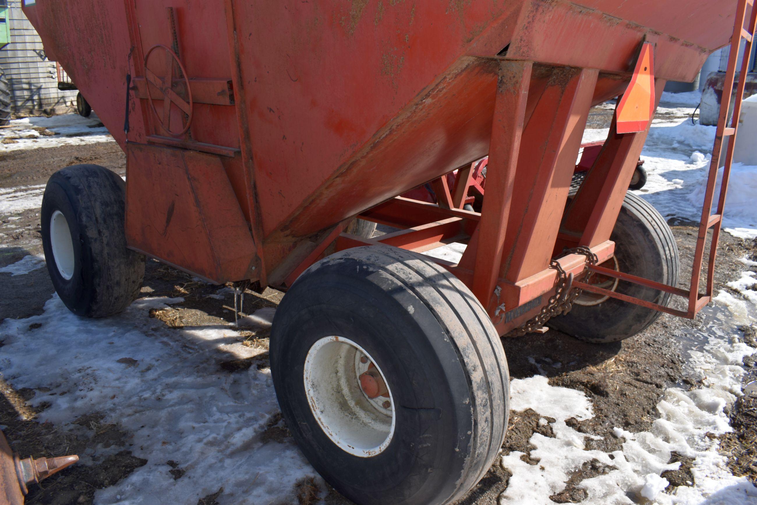 Minnesota 400 Bushel Gravity Wagon With 12 Ton MN Running Gear, 16.5 x 16.1 Tires