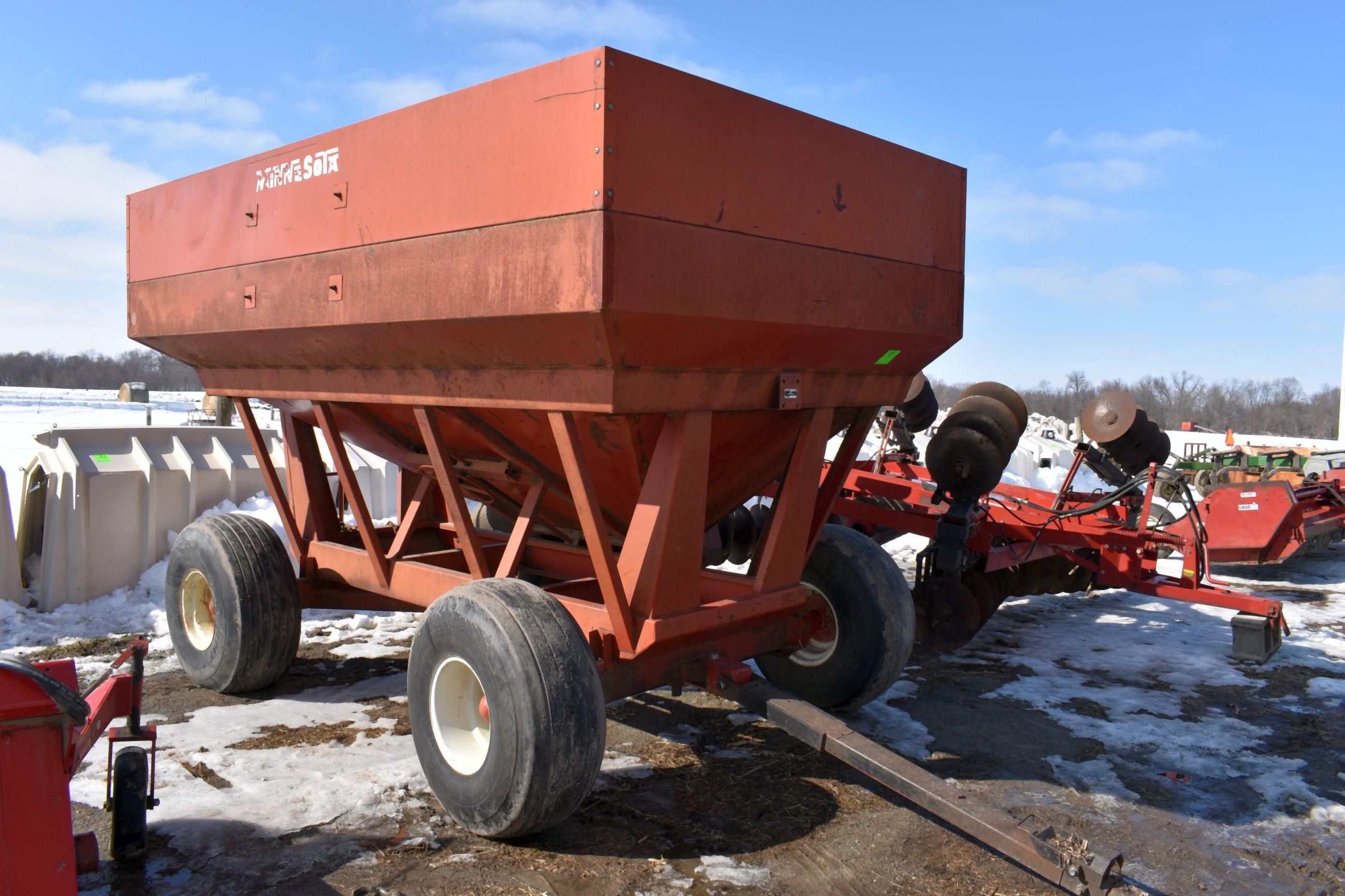 Minnesota 400 Bushel Gravity Wagon With 12 Ton MN Running Gear, 16.5 x 16.1 Tires