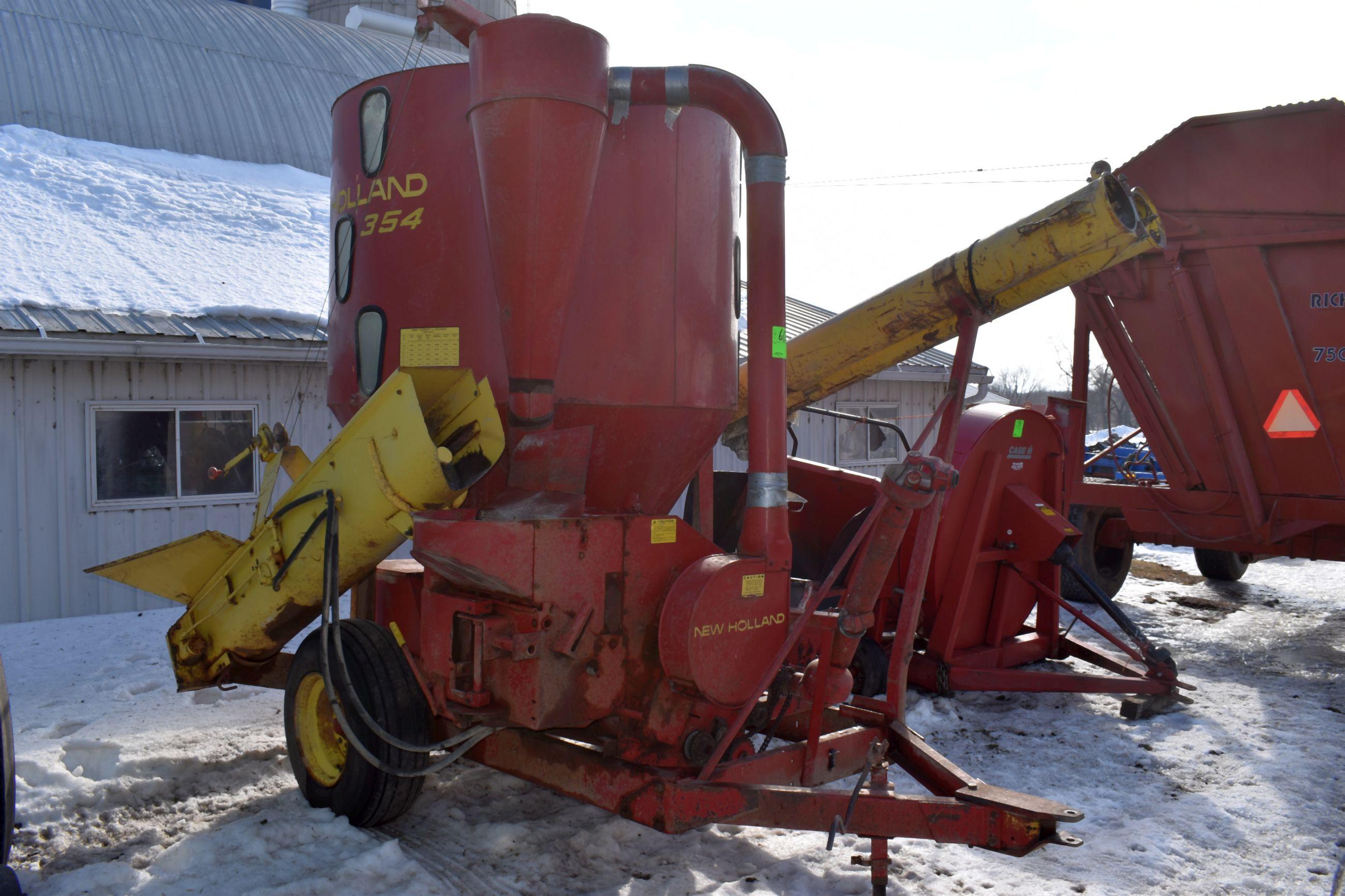 New Holland 354 Mixer Mill, Hydraulic Drive, 540PTO, 16' Unload Auger, SN: 281203