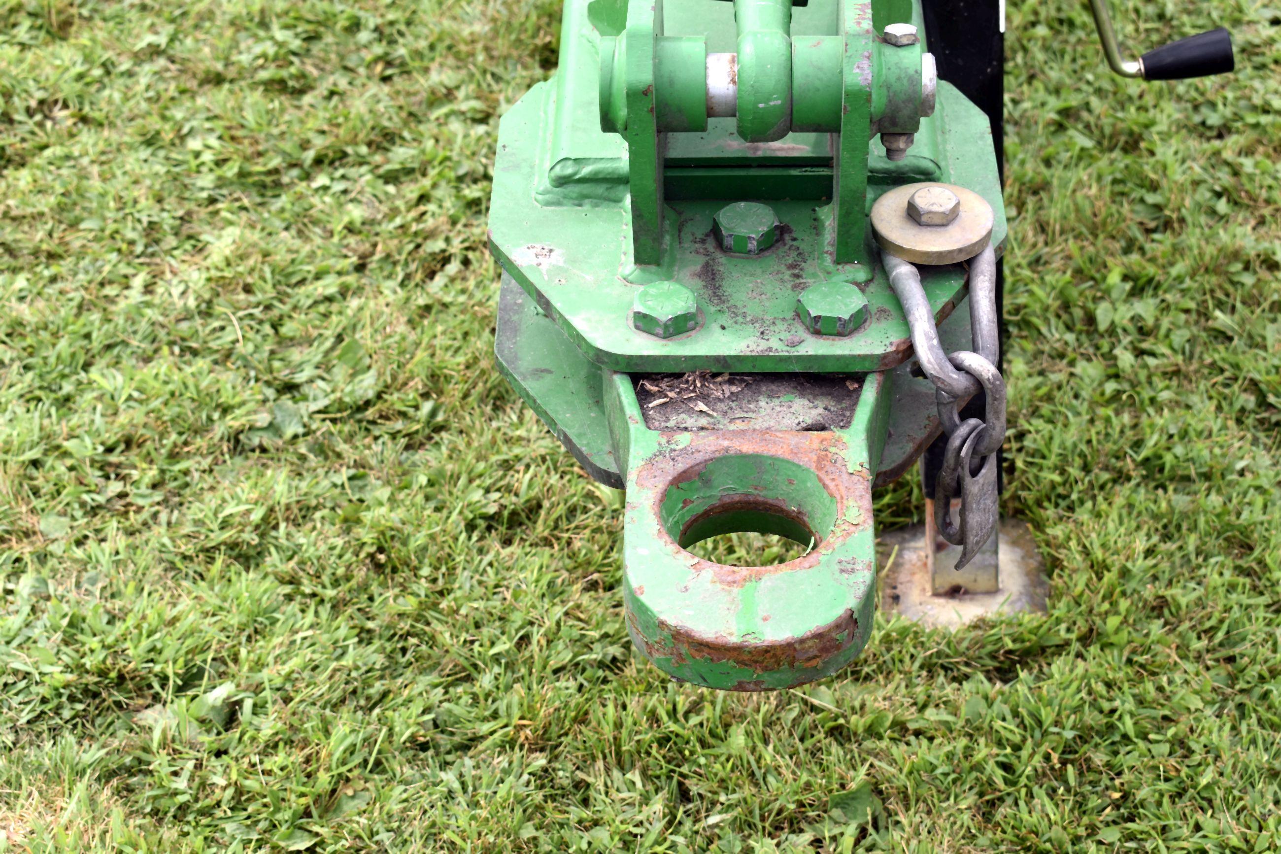 John Deere 2700 Ripper, 7 Shank, Depth Control, Hydraulic Rear Disc Leveler, Double Disc Front, Walk