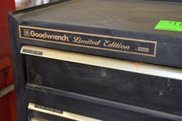 GM Goodwrench Roller Tool Chest, Missing One Drawer