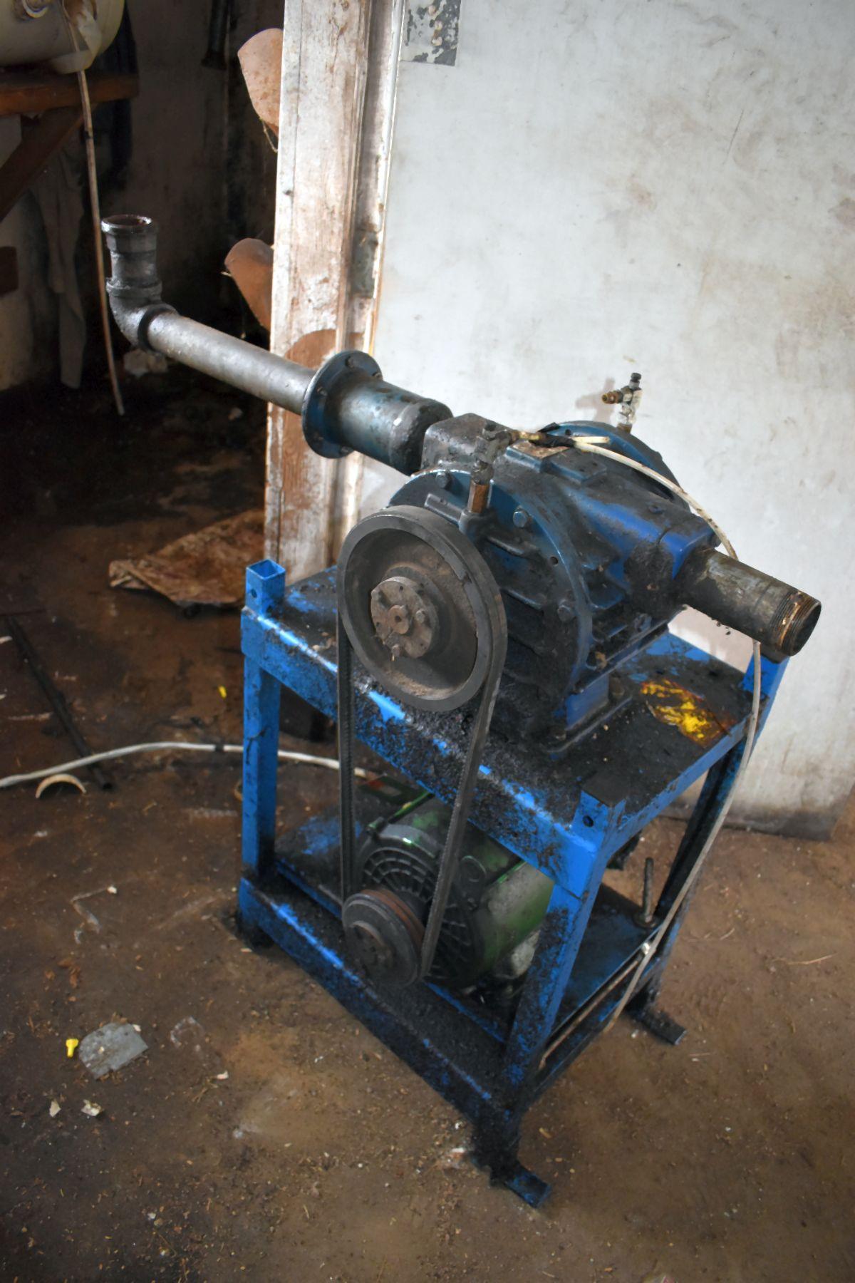 Vacuum Pump