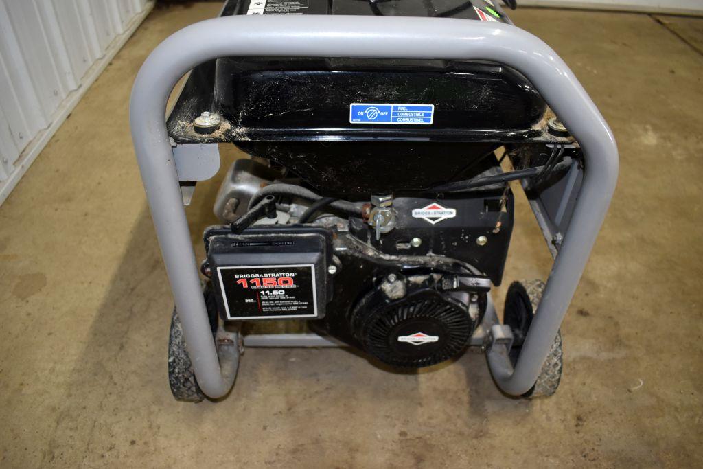 Briggs And Stratton 3500 Watt Gas Generator, 11.5HP Briggs Motor, Runs Good