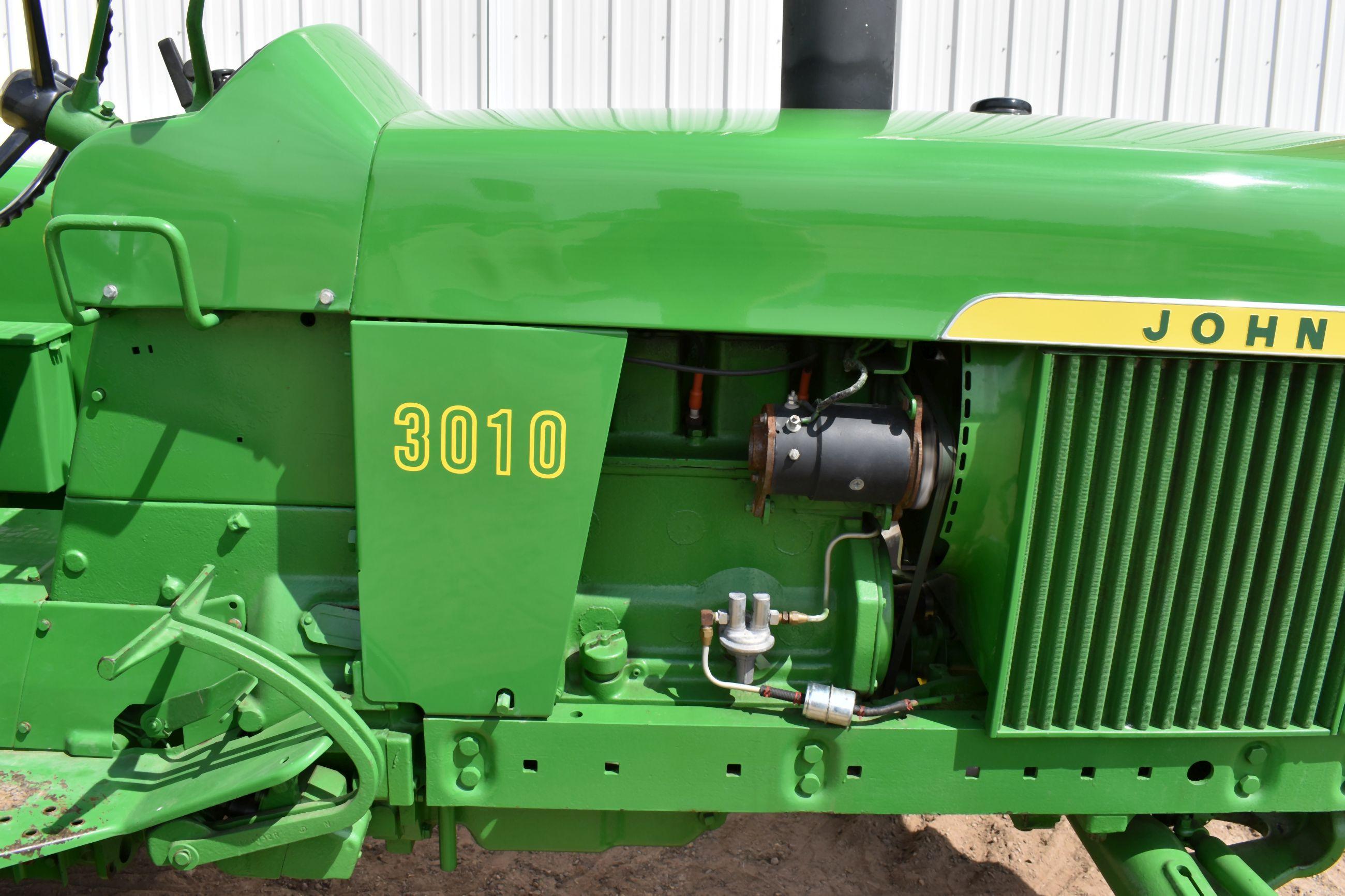 1961 John Deere 3010 Row Crop Utility Tractor, Gas, Wide Front, Open Station, Single hydraulic, 16.9