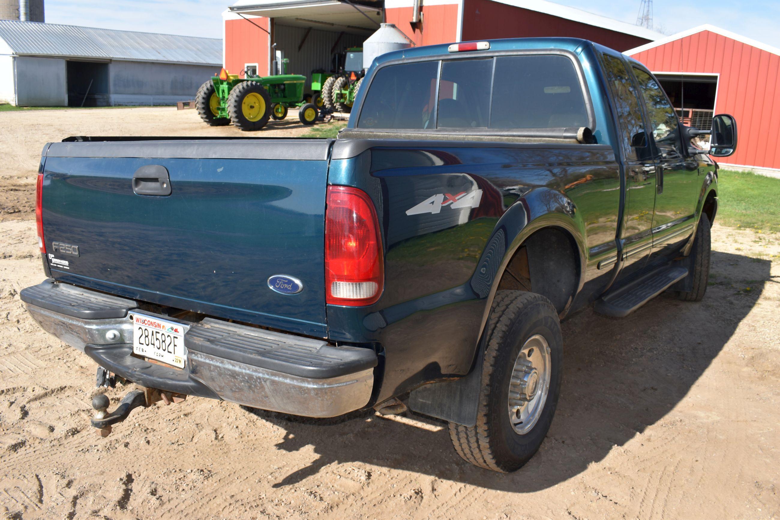 1999 Ford F250 XLT Pickup, 4x4, Ext Cab, 7’ Bed, Auto, V10, PW, PL, 135,487 Miles, New Engine 10,000