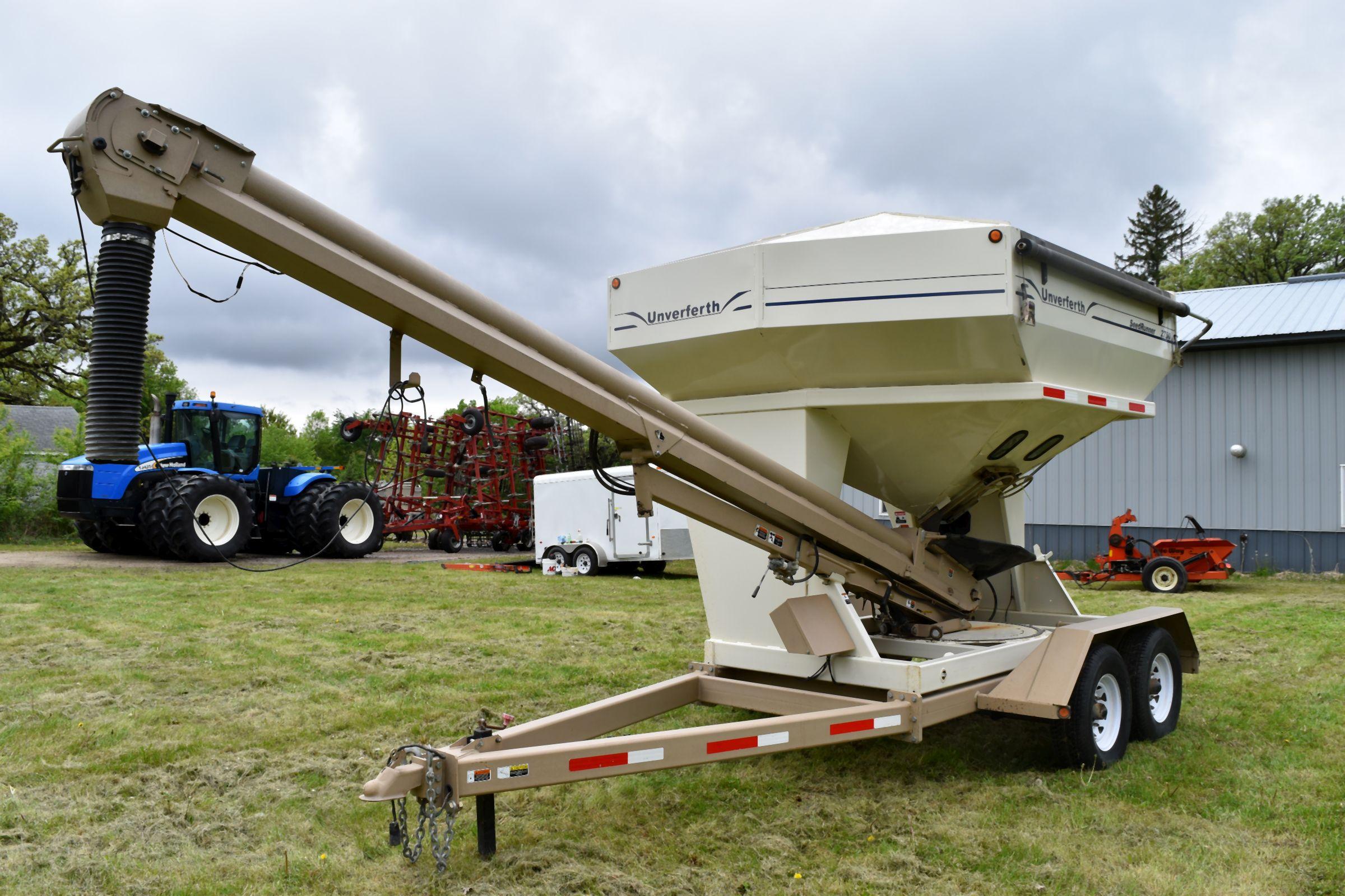 Unverferth Seed Runner 2750 Tandem Axle Seed Tender, Dual Compartment, Digi Star EZ 2000 Scale, Roll