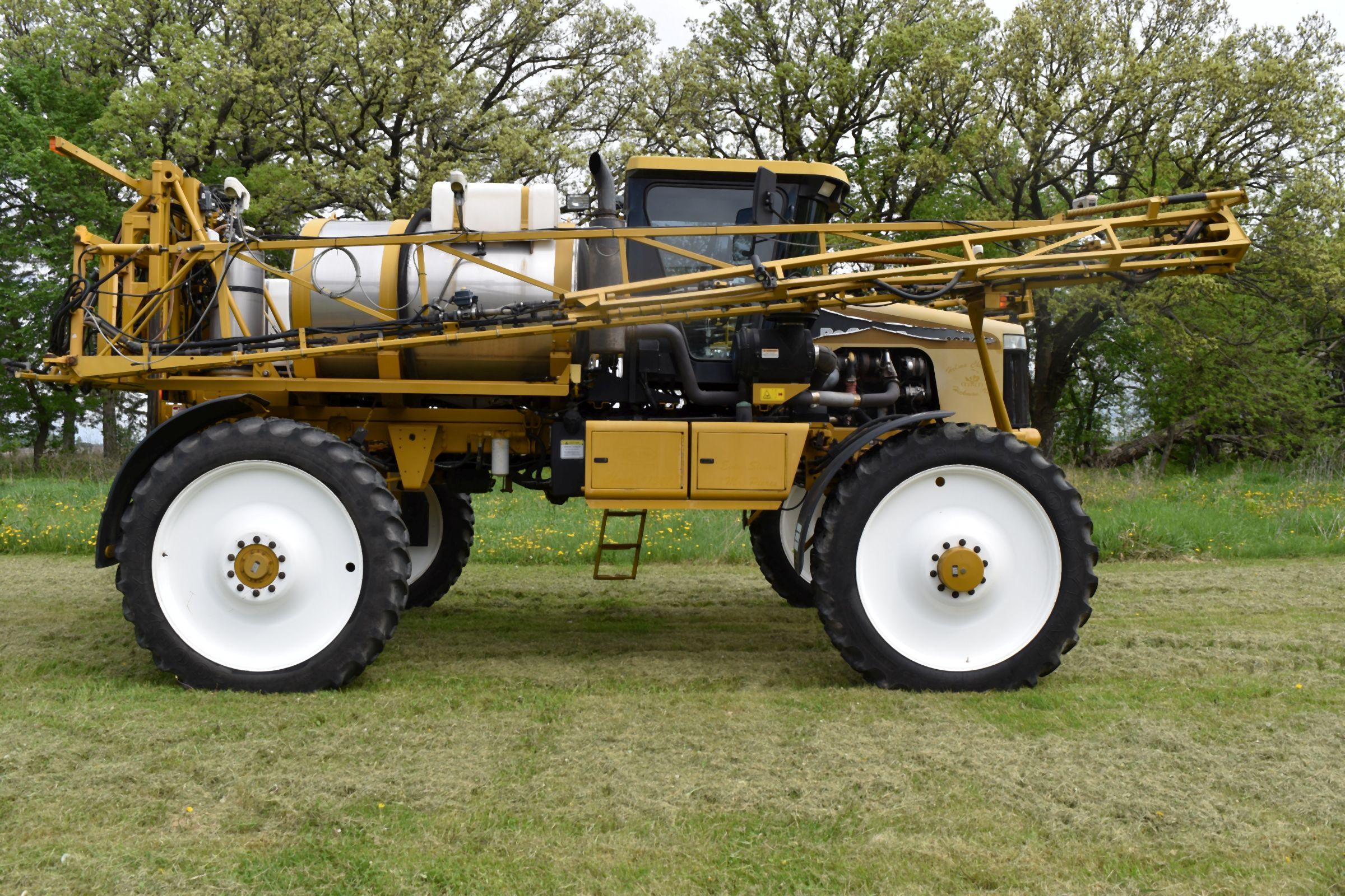 2006 Ag-Chem 1074 Self Propelled Crop Sprayer, 3429 Hours, 1100 Gallon Stainless Steel Tank, 90’ Boo