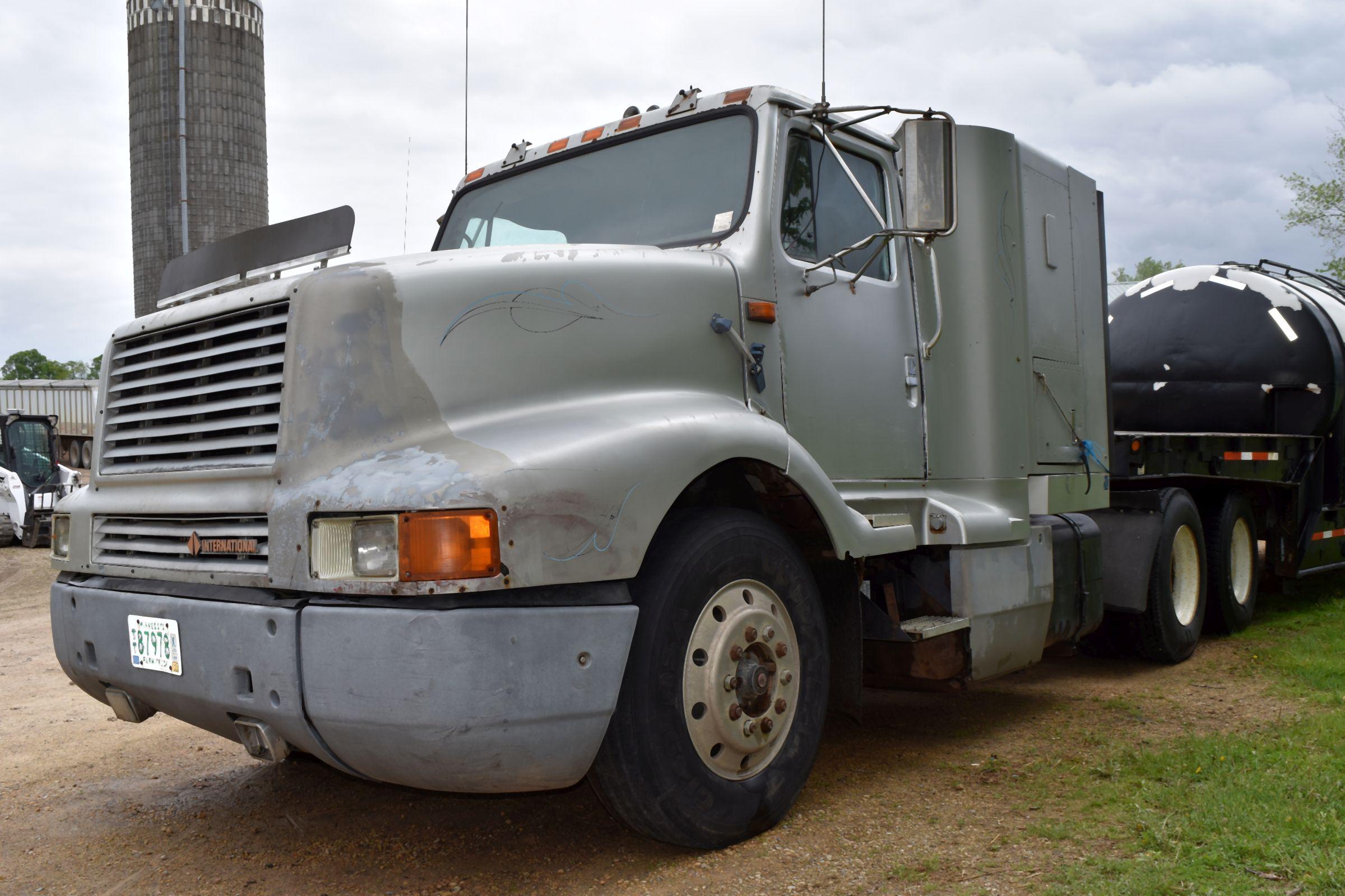 1990 International 8300 Series Semi W/ Sleeper Cab, 855 Cummins, 10sp, Air Ride, Miles Unknown, Runs