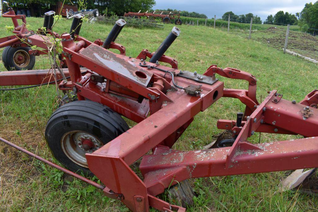 Case IH 800 Flex Plow 9 Bottom, On-land Hitch, Coulters, Auto Reset