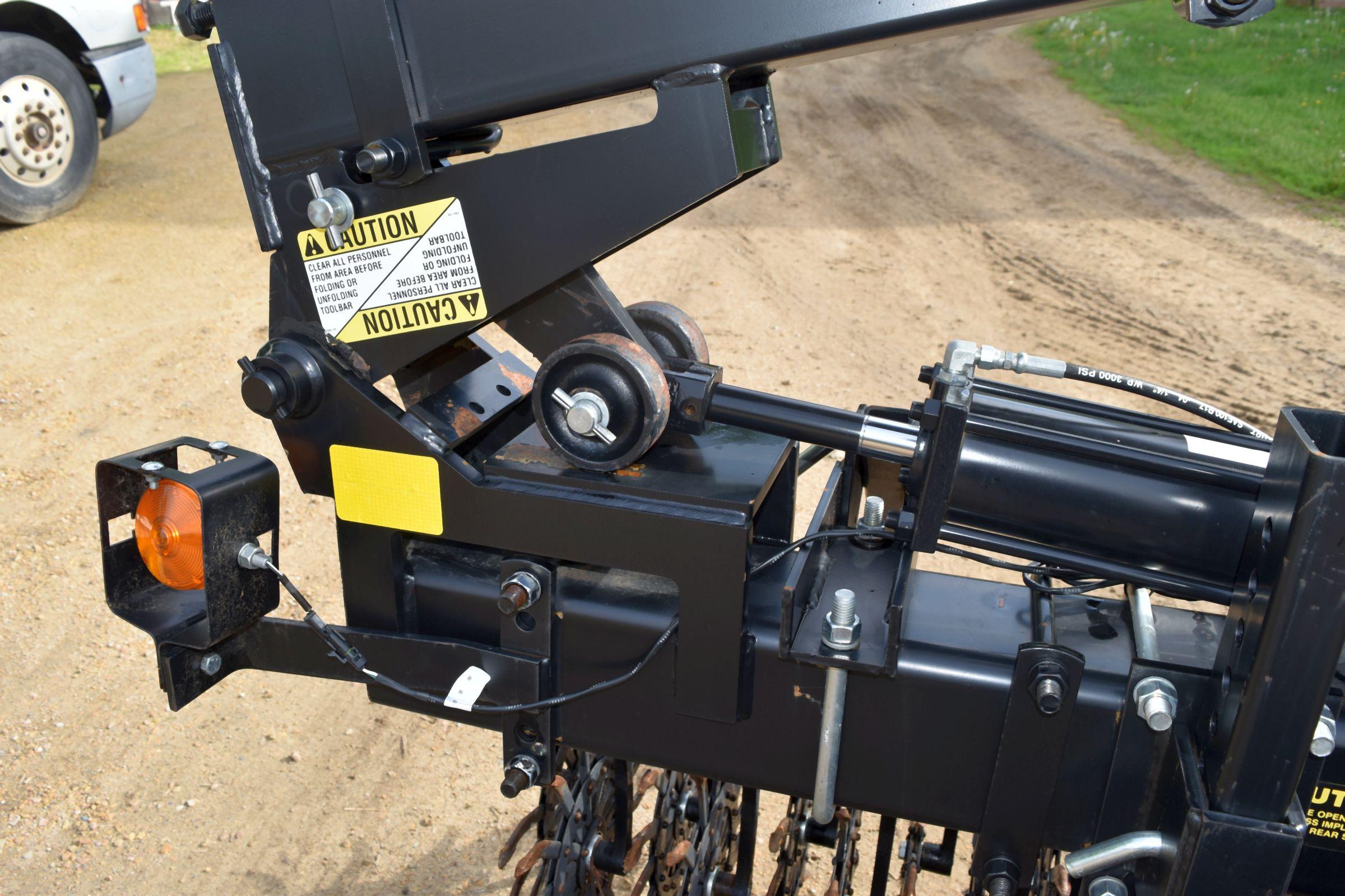 Yetter 3541, 41’ Rotary Hoe, 3pt, Hyd Fold, Like New, Stone Guard, Stabilizer Wheels On Wings, Good