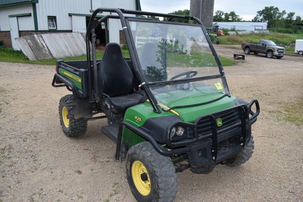 John Deere 825i Gator, IRS, EFI, Gas, Brush Guard, Hyd Dump Box, 6988 Miles