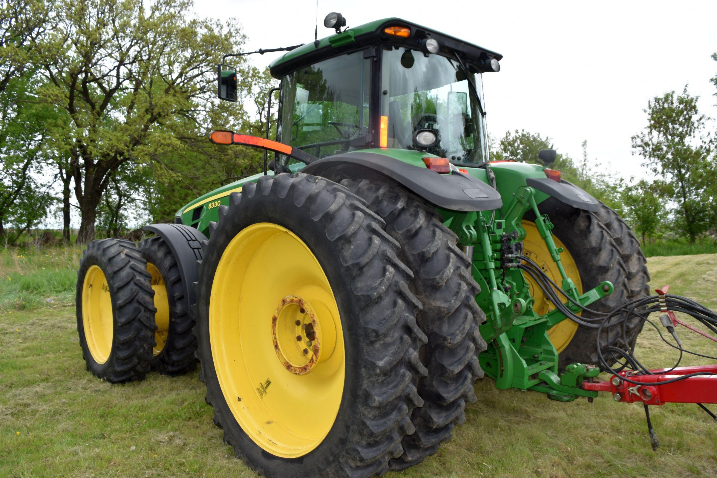 2007 John Deere 8330 MFWD, 3732 Hours, 380/90R54 Duals 70%, 380/80R38 Front Duals, Big 1000PTO, 4 Hy