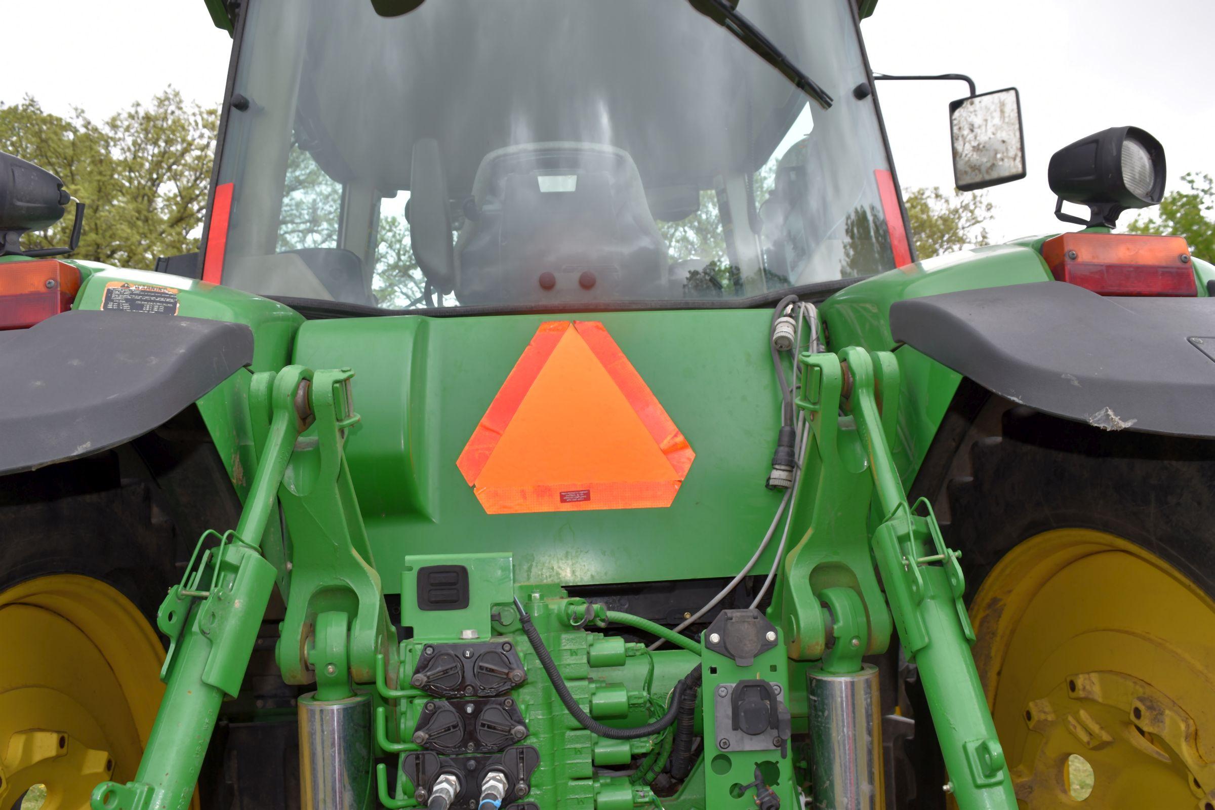 2007 John Deere 8330 MFWD, 3732 Hours, 380/90R54 Duals 70%, 380/80R38 Front Duals, Big 1000PTO, 4 Hy