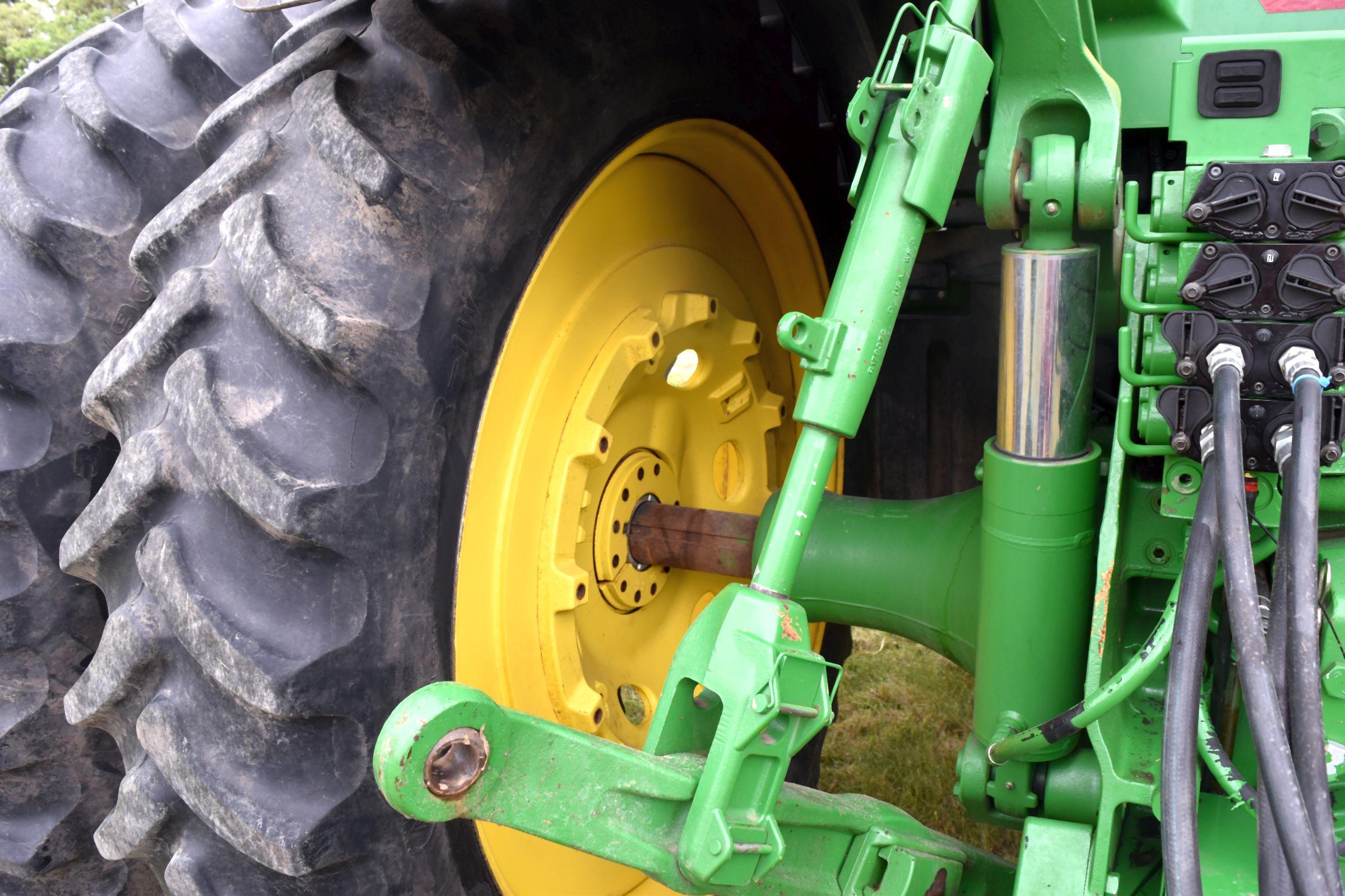 2007 John Deere 8330 MFWD, 3732 Hours, 380/90R54 Duals 70%, 380/80R38 Front Duals, Big 1000PTO, 4 Hy