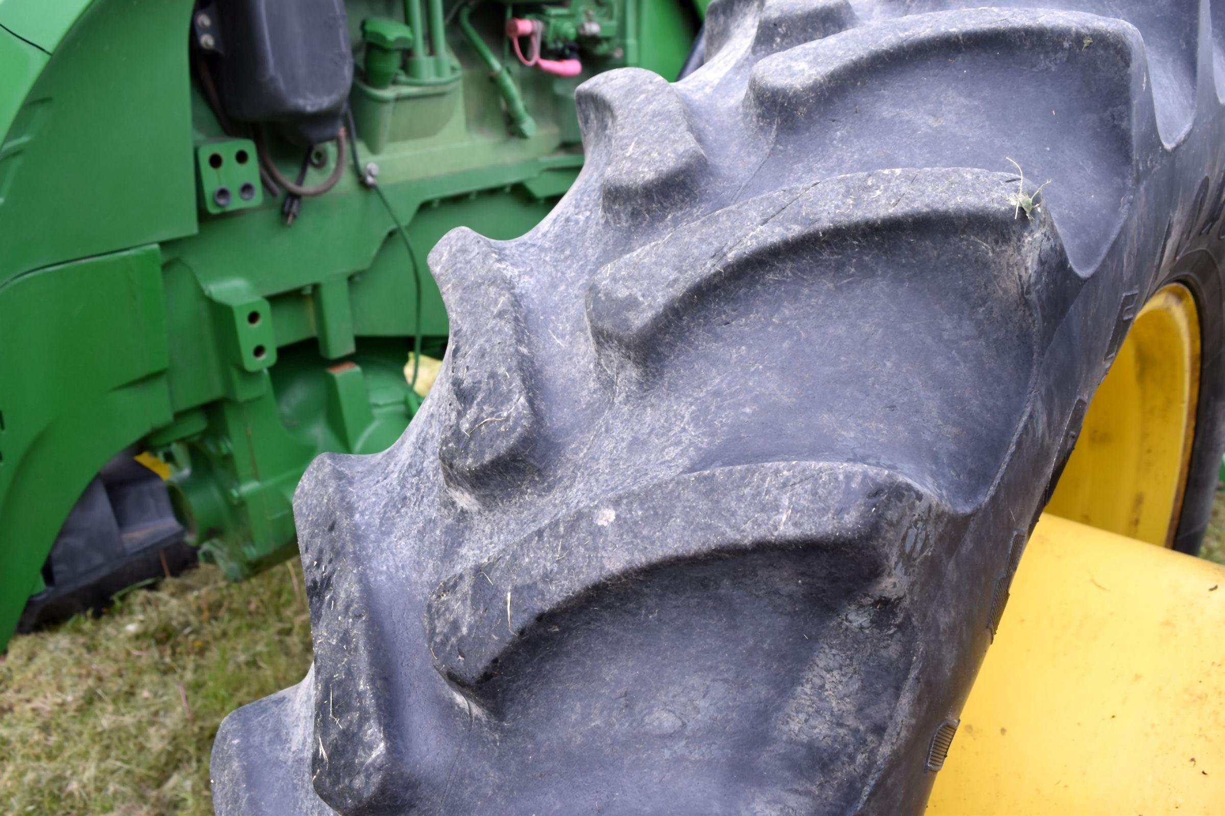 2007 John Deere 8330 MFWD, 3732 Hours, 380/90R54 Duals 70%, 380/80R38 Front Duals, Big 1000PTO, 4 Hy